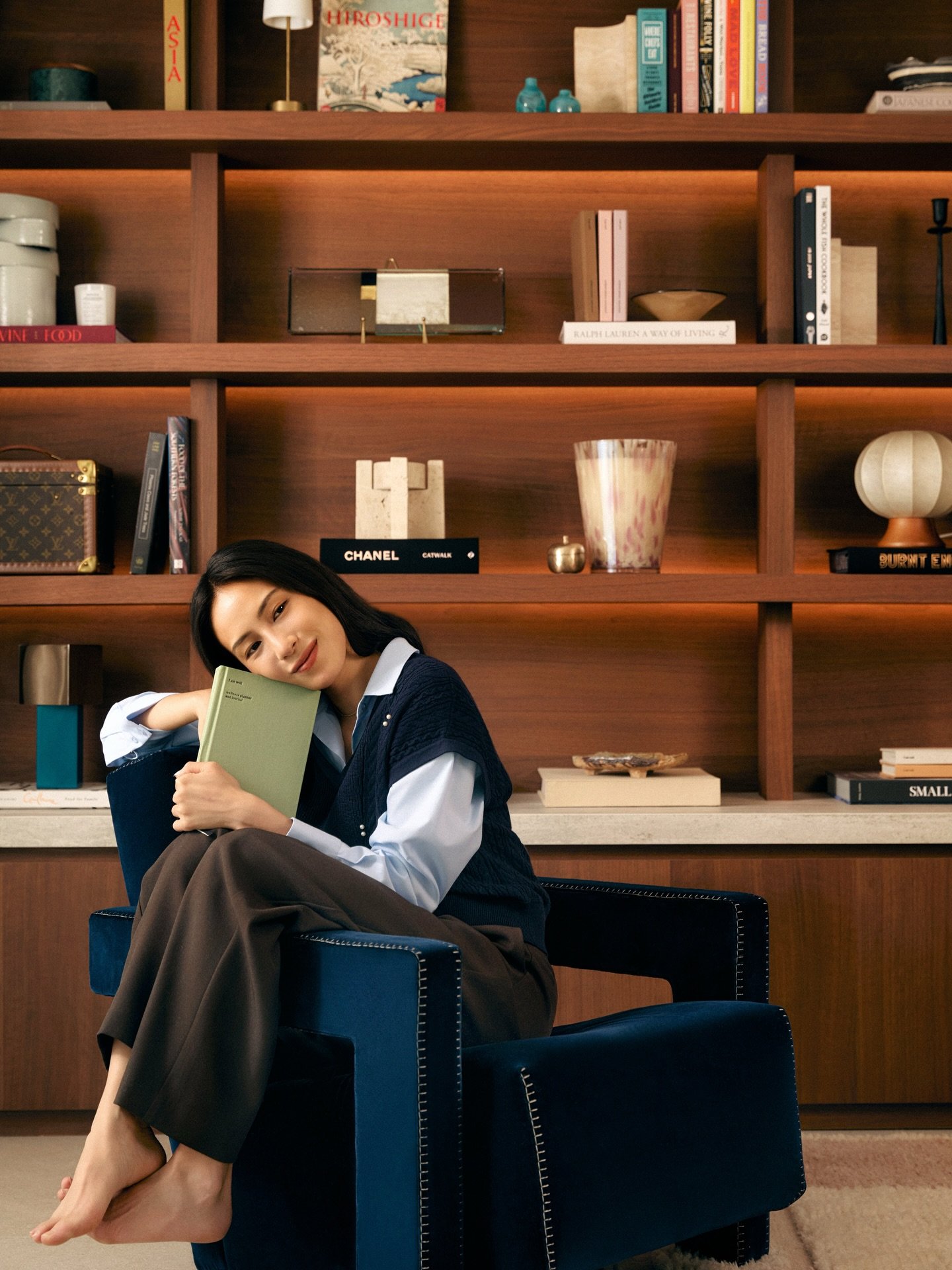 Curl up, slow down and come back to yourself. Our journal is here to guide us through a calmer, more intentional year🫶🏼

Available now at iamwelljournal.com