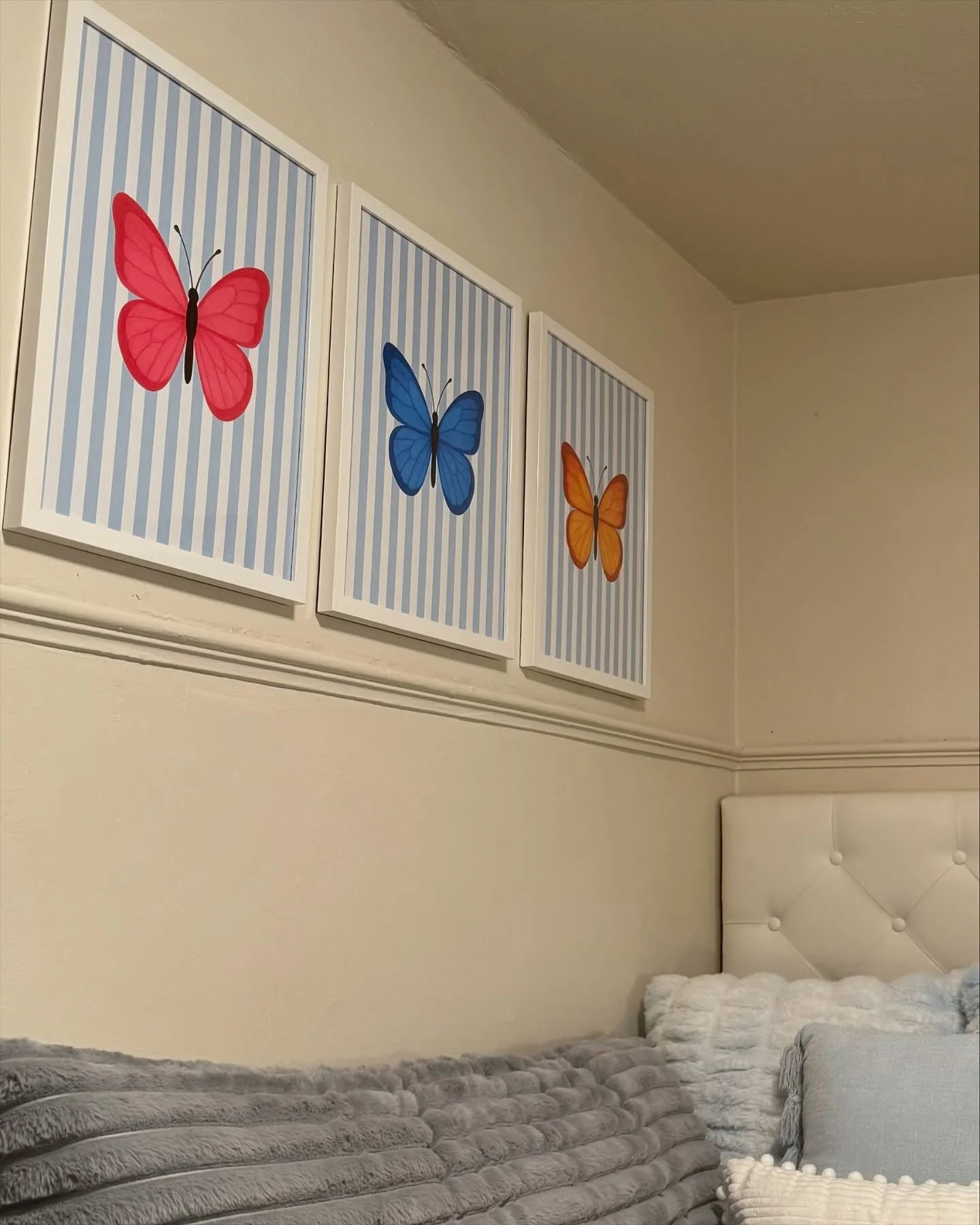 fully customizable art for your new dorm or apartment 🤍🦋