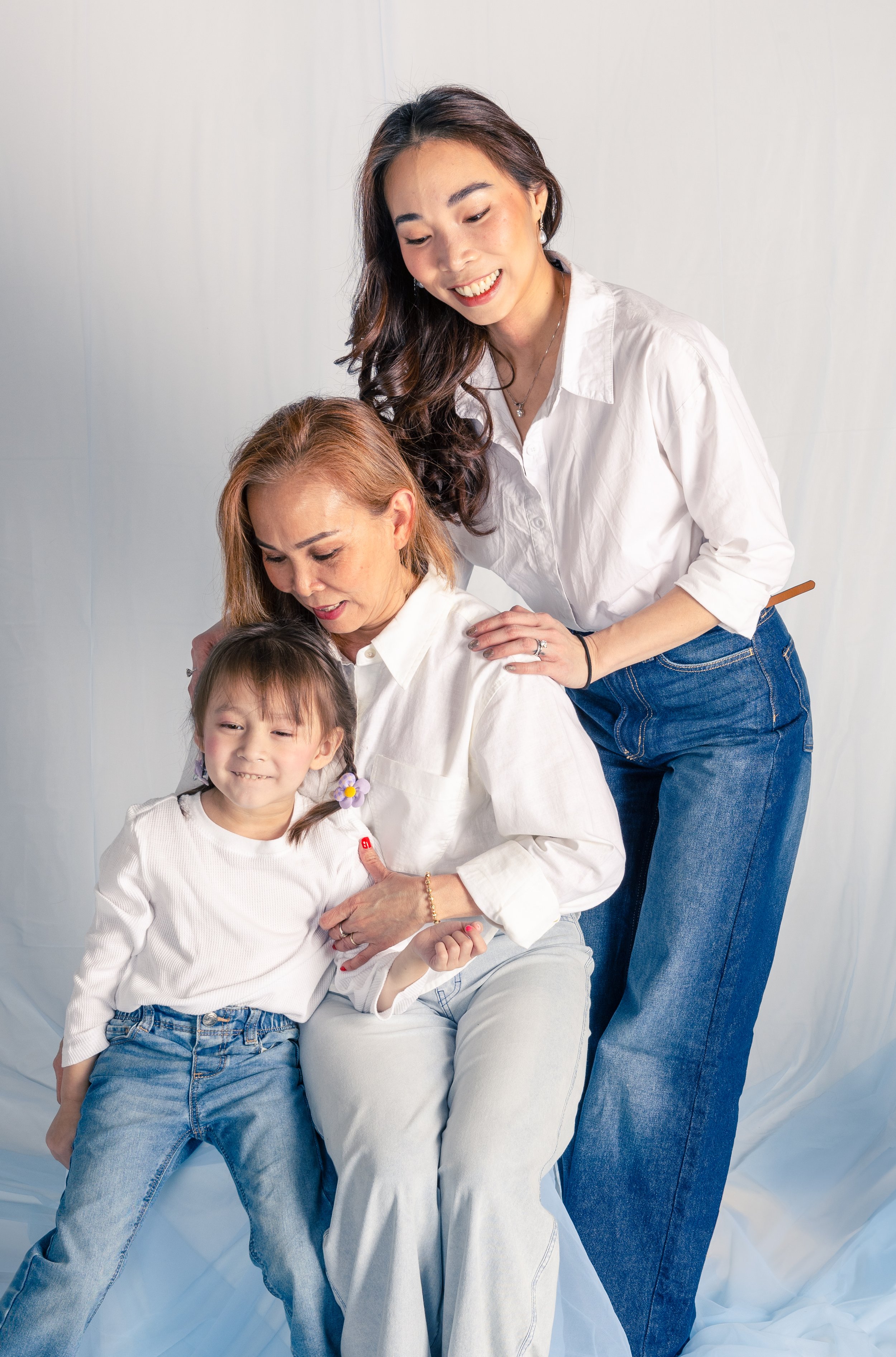 milwauke-wisconsin-family-studio-portraits-studio-photography-indoor-family-photos-kids-session-best-milwaukee-wisconsin-family-portraits061.jpg