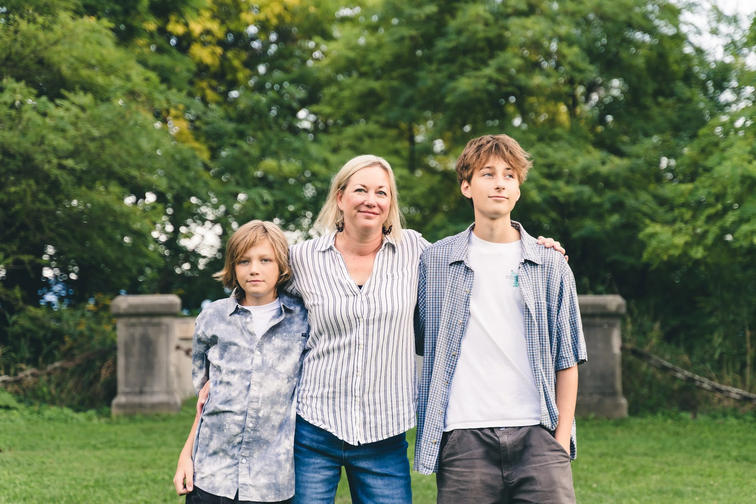 milwauke-wisconsin-family-portait-photography-session-family-photographer-black-cat-alley-shorewood-whitefishbay-lake-park-lake-michigan-family-photographer-118.jpg