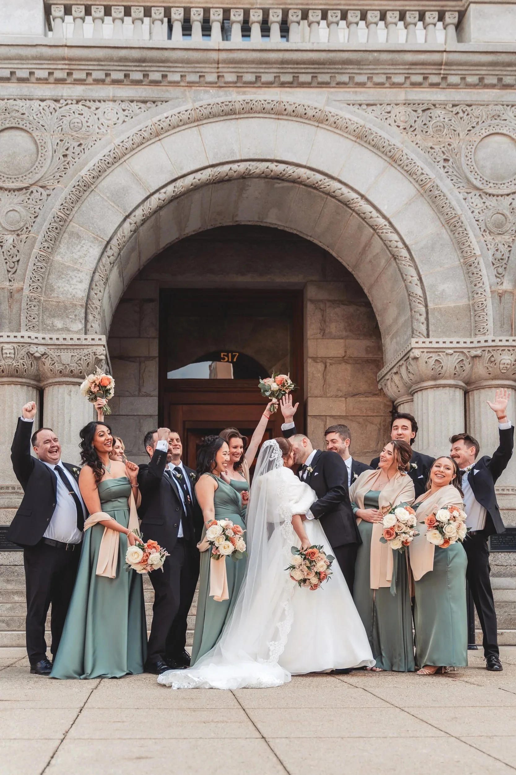milwaukee-federal-building-portraits-bridal-party-downtown-milwaukee-mke-pfister-hotel-milwaukee-wedding-photographer-milwaukee-wi-wedding-photos-the-pfister-hotel-historic-third-ward-downtown-2.jpg