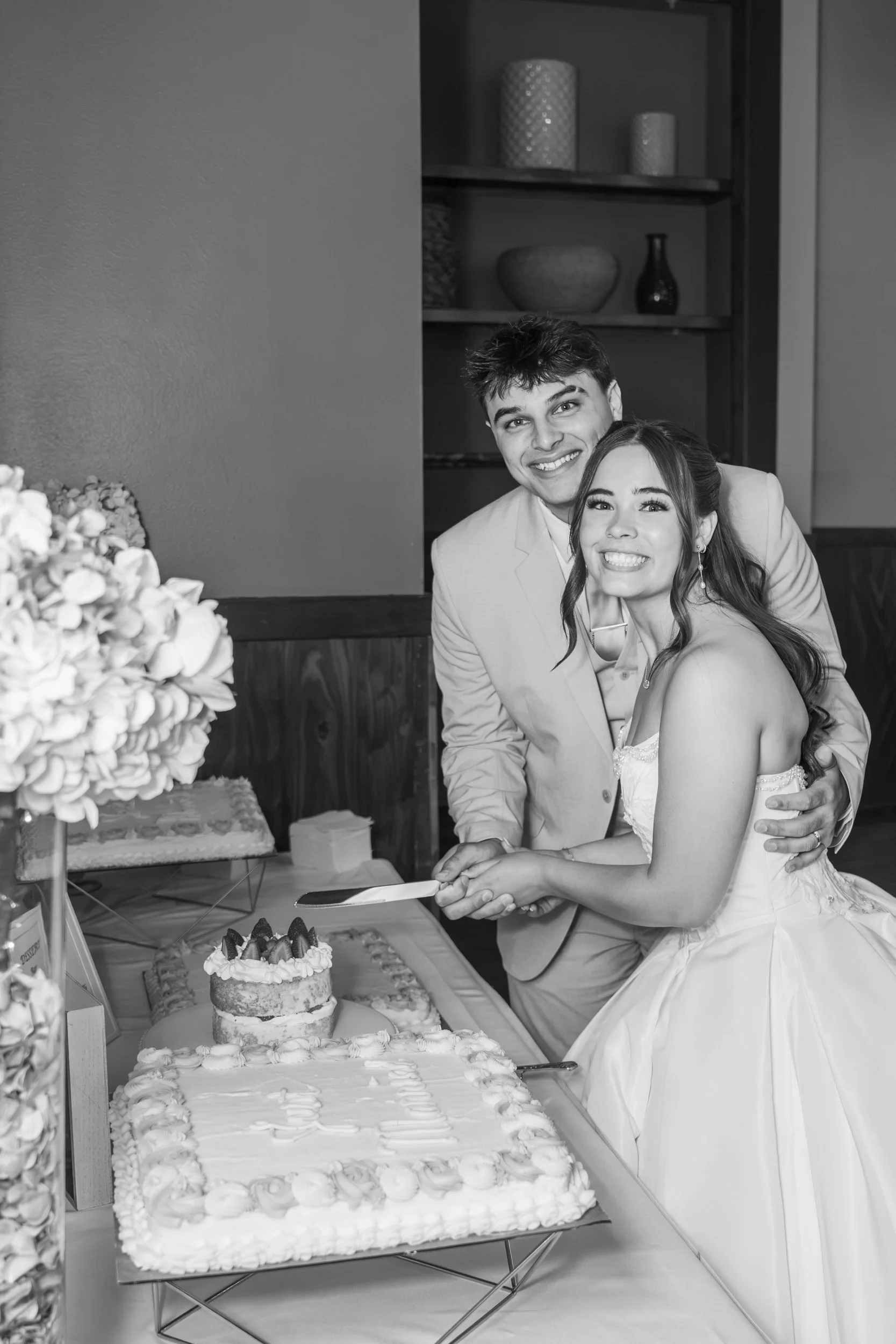 Celebrations-on-the-river-la-crosse-wisconsin-wedding-photography-midwest-wedding-portraits456.jpg