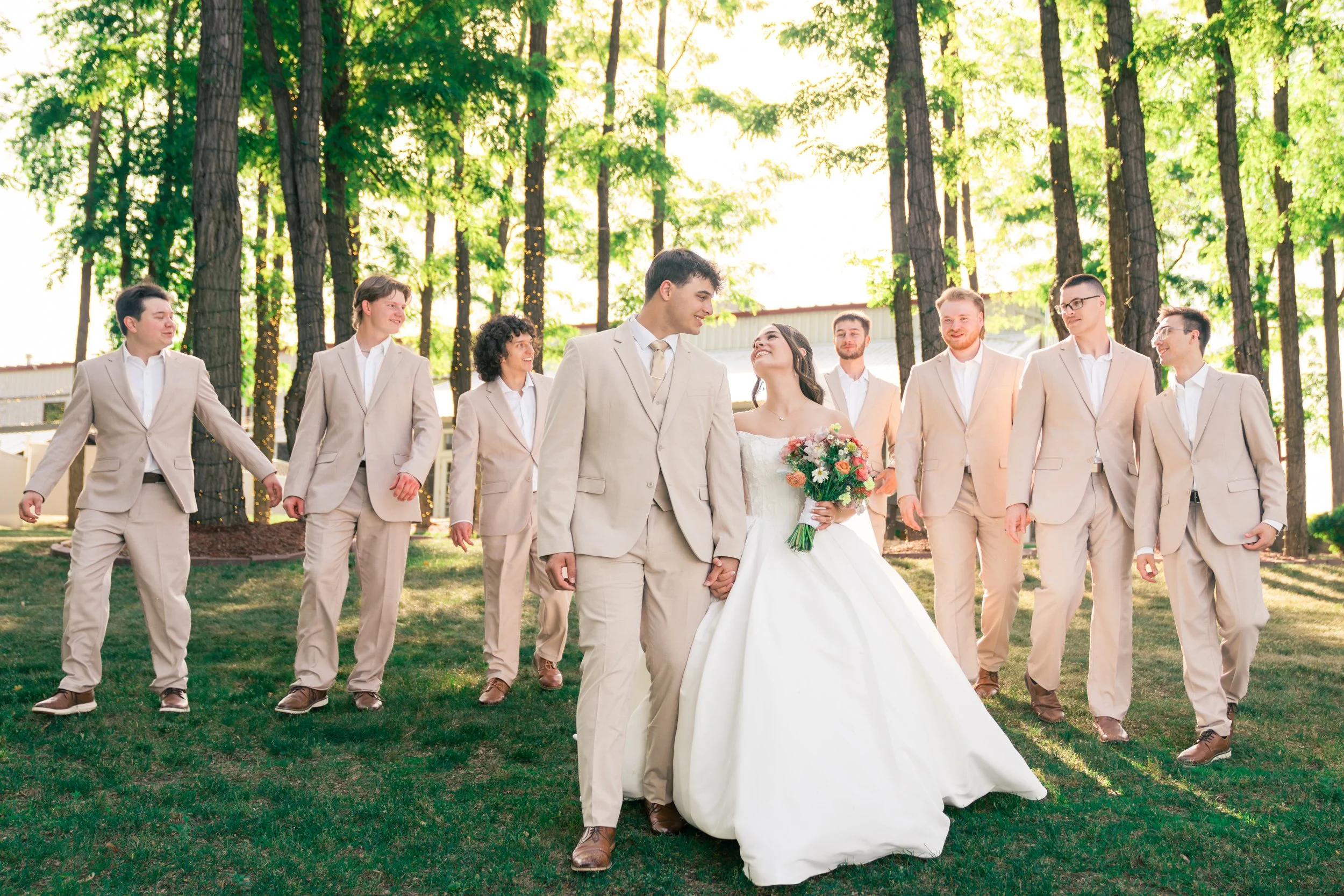 Celebrations-on-the-river-la-crosse-wisconsin-wedding-photography-midwest-wedding-portraits336.jpg