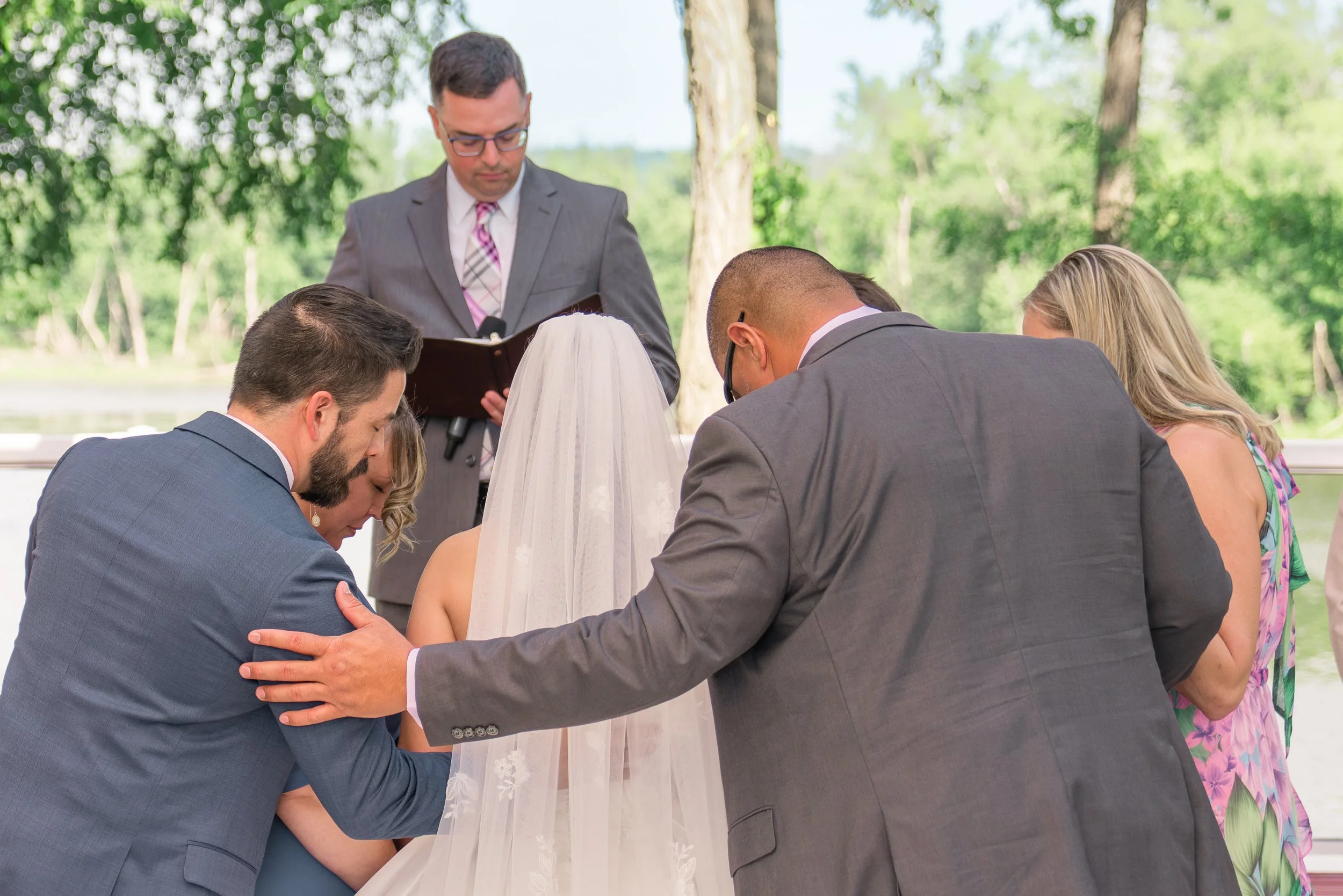 Celebrations-on-the-river-la-crosse-wisconsin-wedding-photography-midwest-wedding-portraits231.jpg