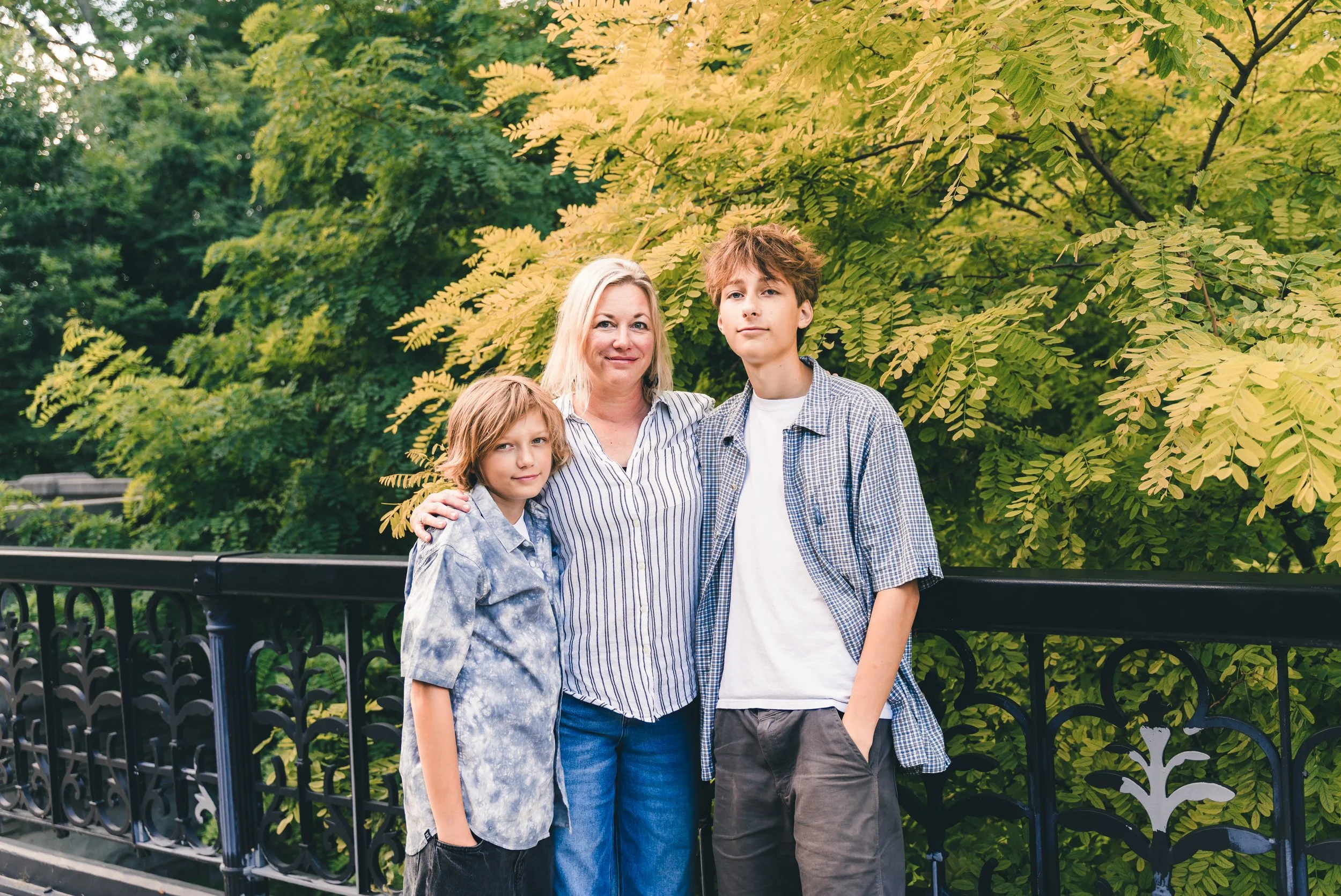 milwauke-wisconsin-family-portait-photography-session-family-photographer-black-cat-alley-shorewood-whitefishbay-lake-park-lake-michigan-family-photographer-103.jpg