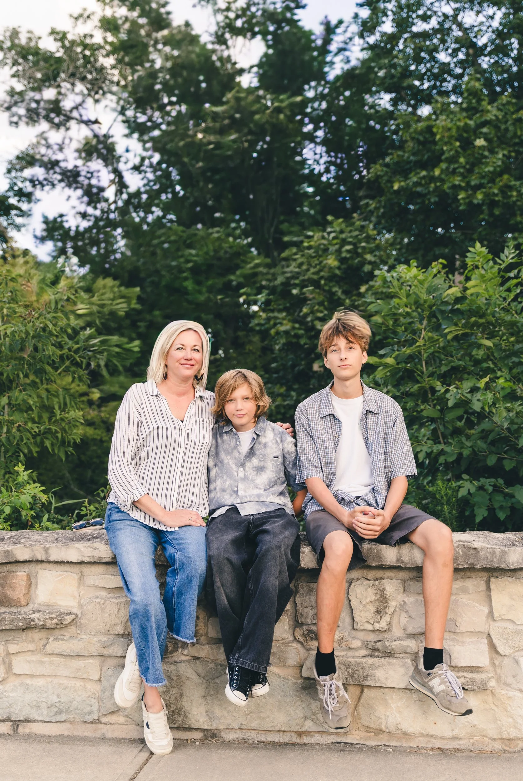 milwauke-wisconsin-family-portait-photography-session-family-photographer-black-cat-alley-shorewood-whitefishbay-lake-park-lake-michigan-family-photographer-120.jpg
