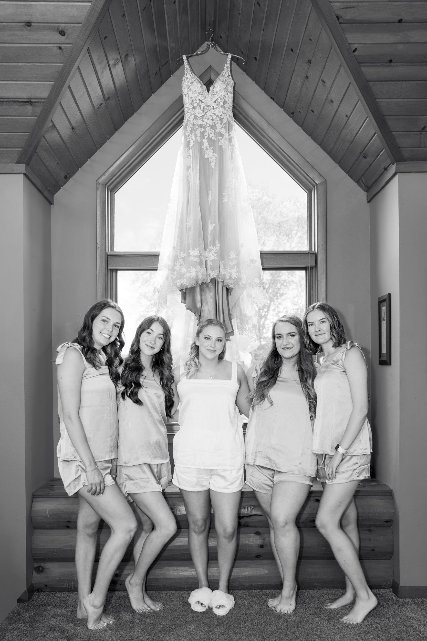 Wisconsin-wedding-photographer-lacrosse-best-wedding-photography-bride-2027-milwaukee-wedding-photographer-bridal-portraits-090.jpg