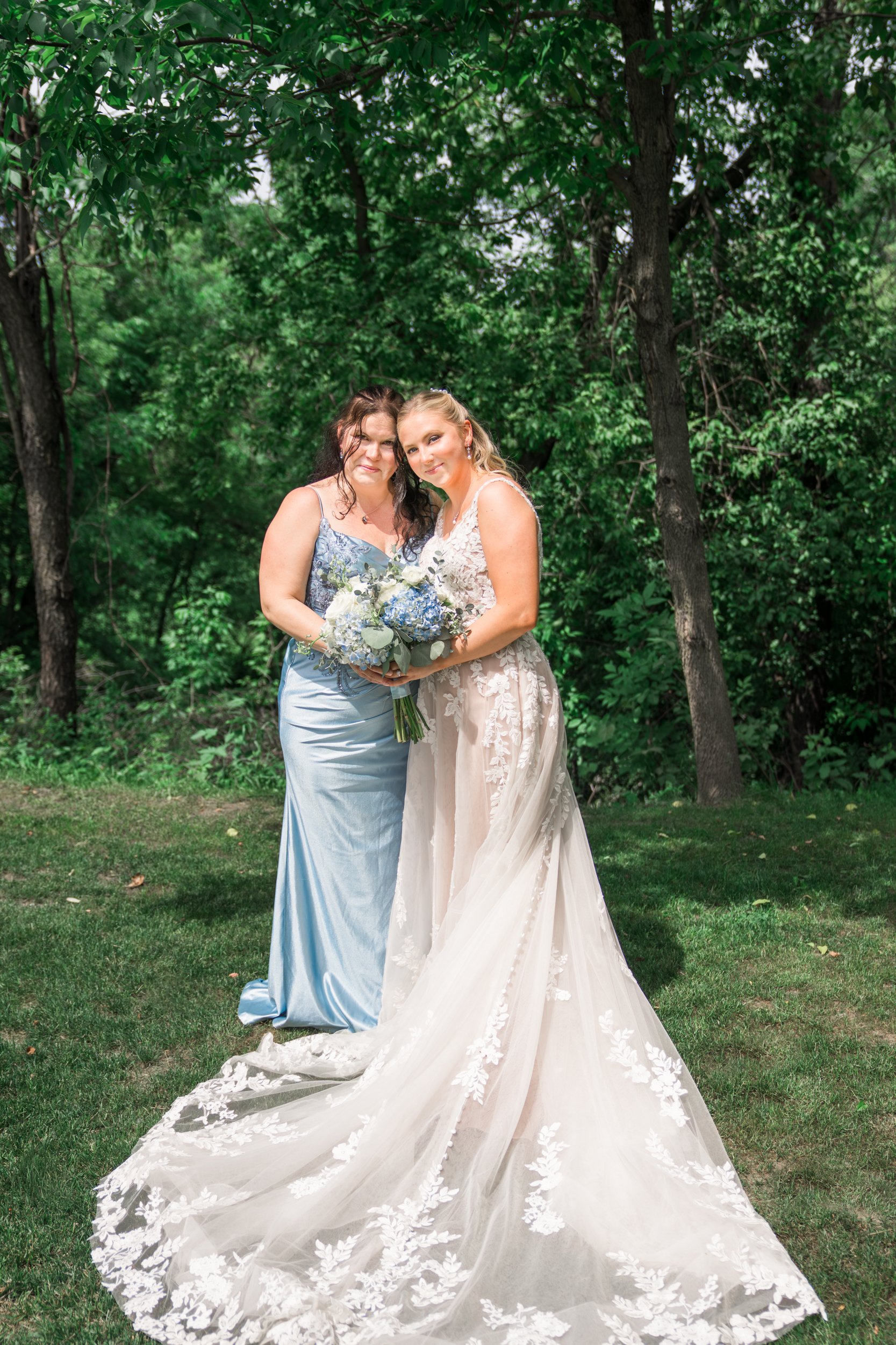 Wisconsin-wedding-photographer-lacrosse-best-wedding-photography-bride-2027-milwaukee-wedding-photographer-bridal-portraits-175.jpg