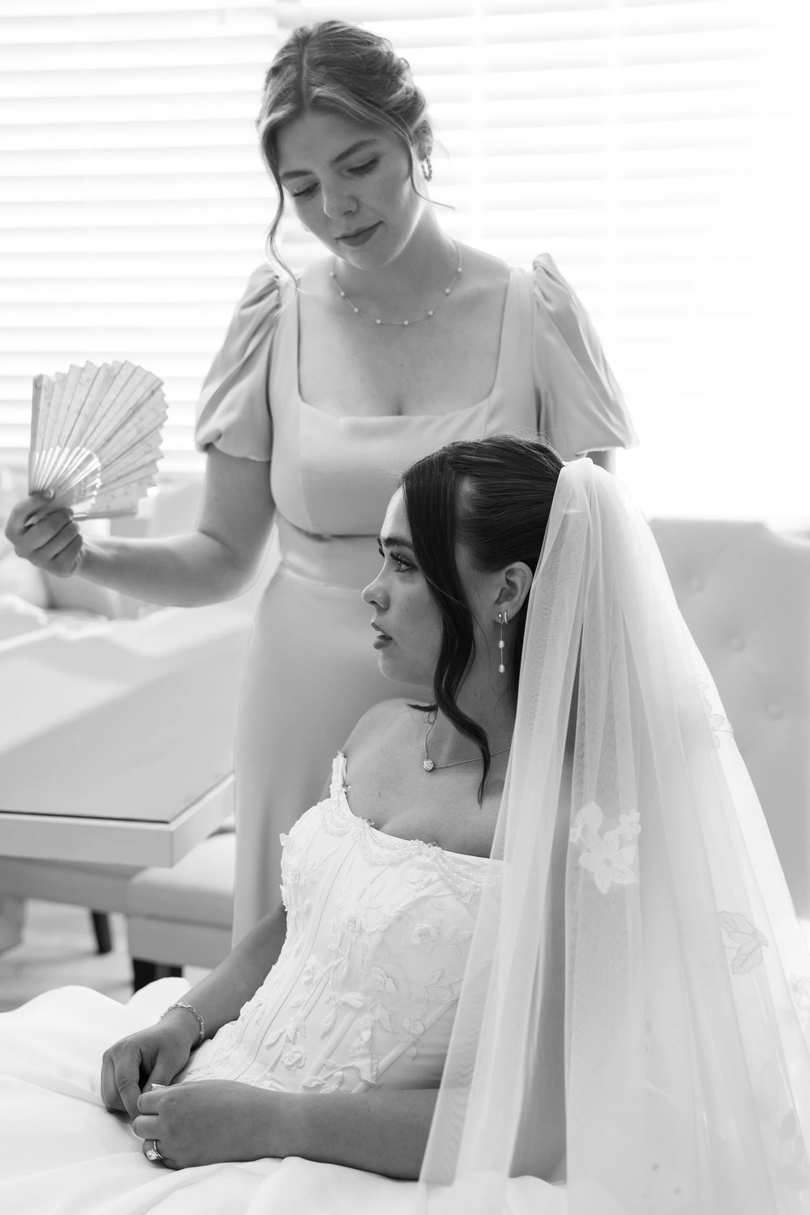 Celebrations-on-the-river-la-crosse-wisconsin-wedding-photography-midwest-wedding-portraits169.jpg