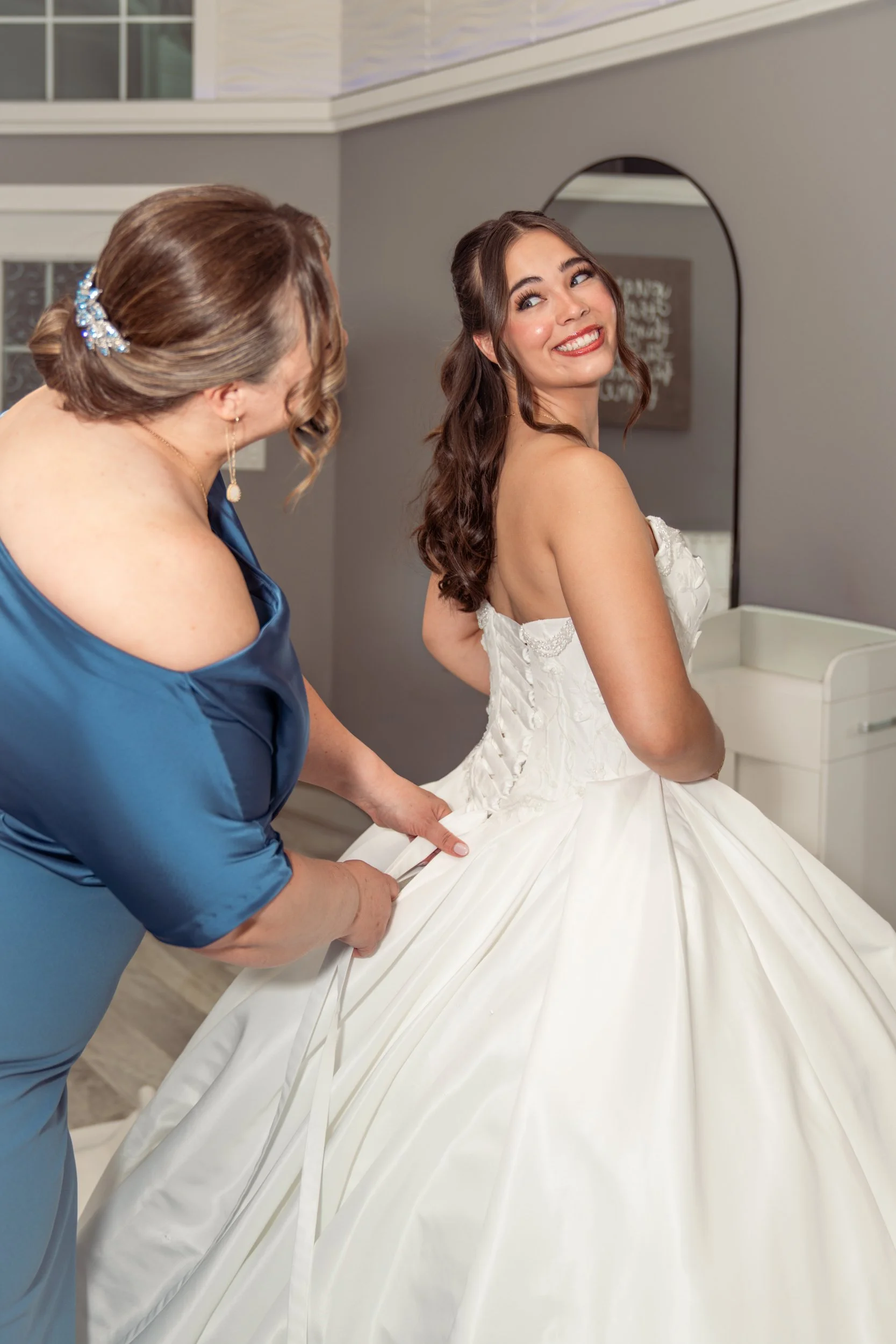 Celebrations-on-the-river-la-crosse-wisconsin-wedding-photography-midwest-wedding-portraits060.jpg