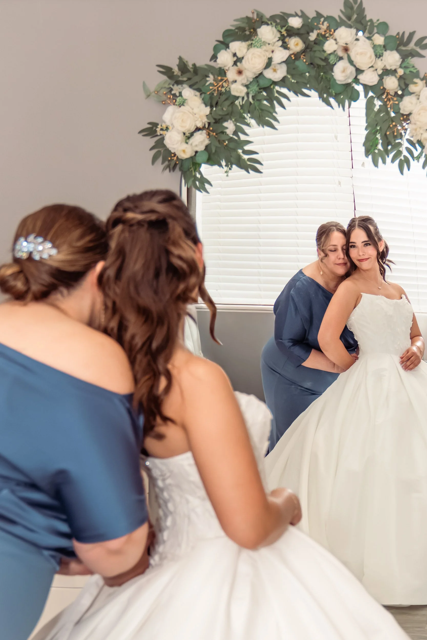 Celebrations-on-the-river-la-crosse-wisconsin-wedding-photography-midwest-wedding-portraits063.jpg