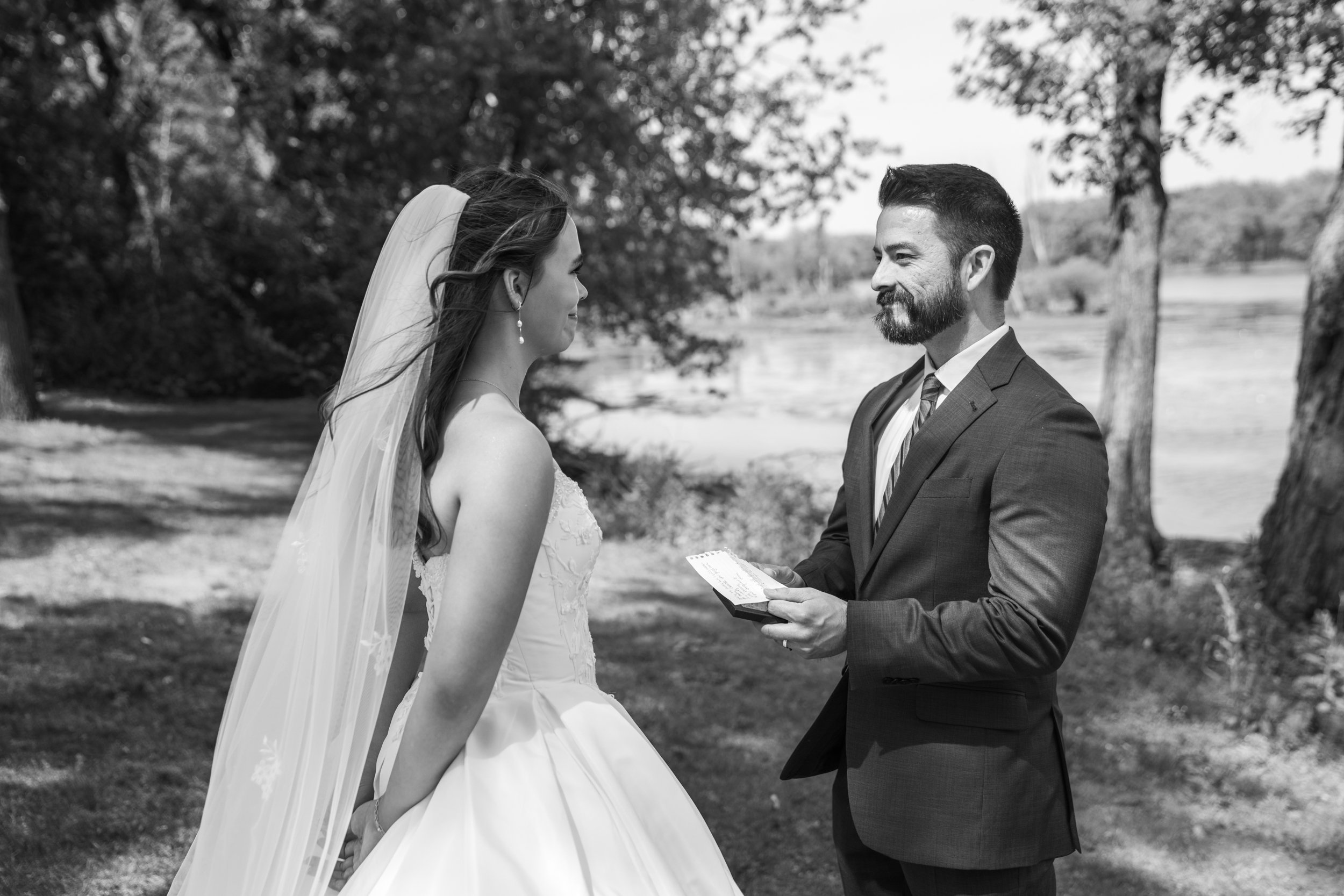Celebrations-on-the-river-la-crosse-wisconsin-wedding-photography-midwest-wedding-portraits101.jpg