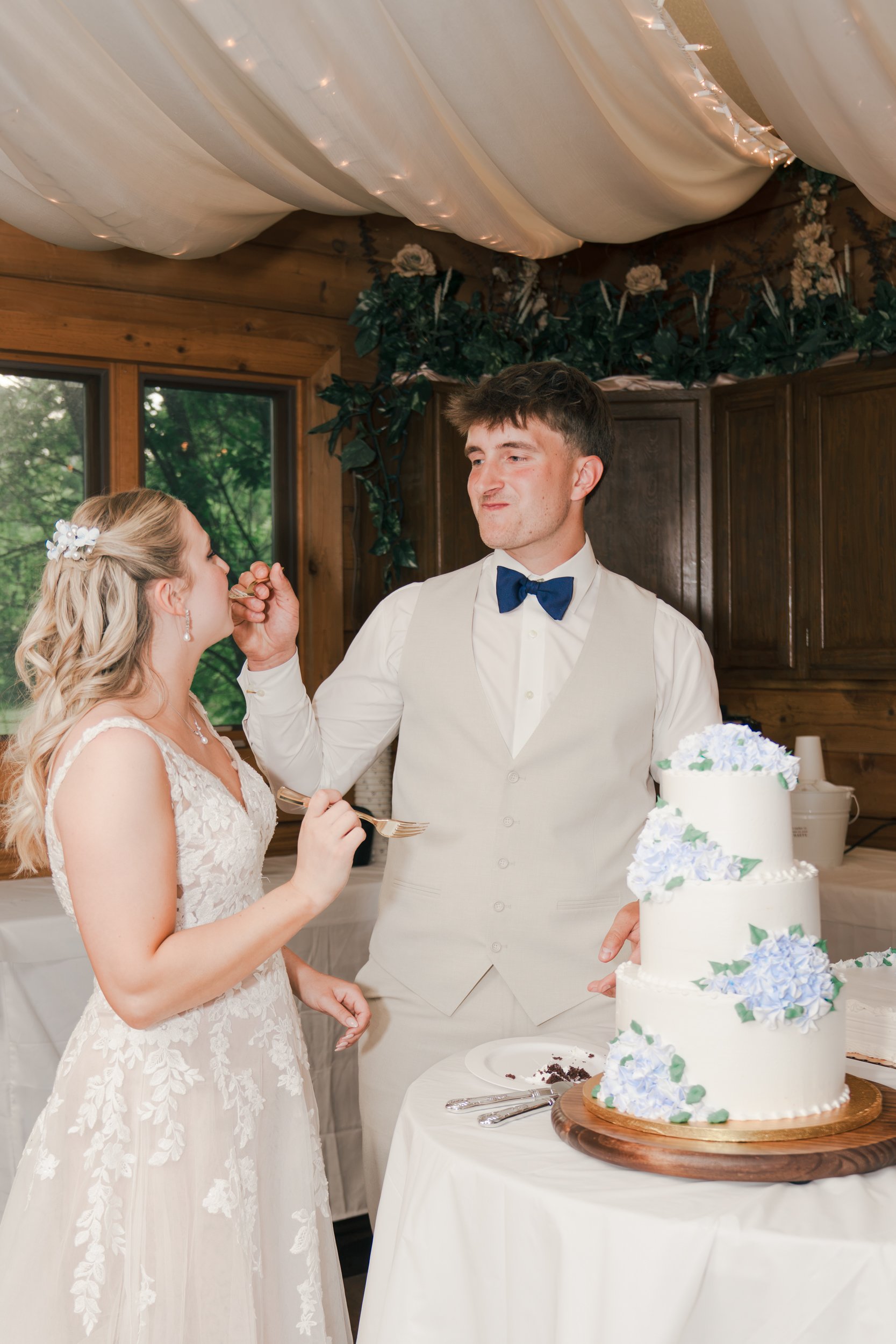 Wisconsin-wedding-photographer-lacrosse-best-wedding-photography-bride-2027-milwaukee-wedding-photographer-bridal-portraits-599.jpg
