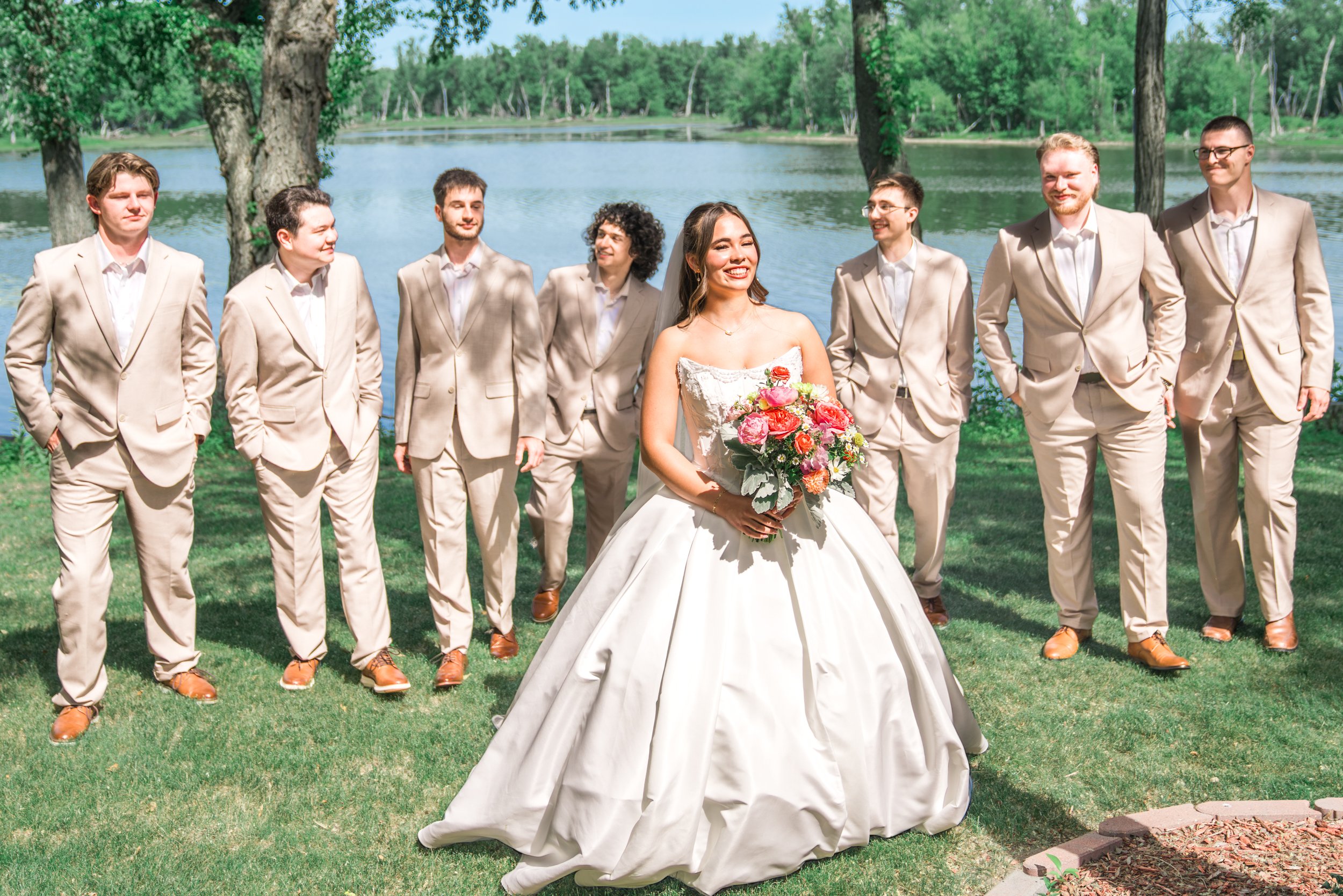 Celebrations-on-the-river-la-crosse-wisconsin-wedding-photography-midwest-wedding-portraits132.jpg