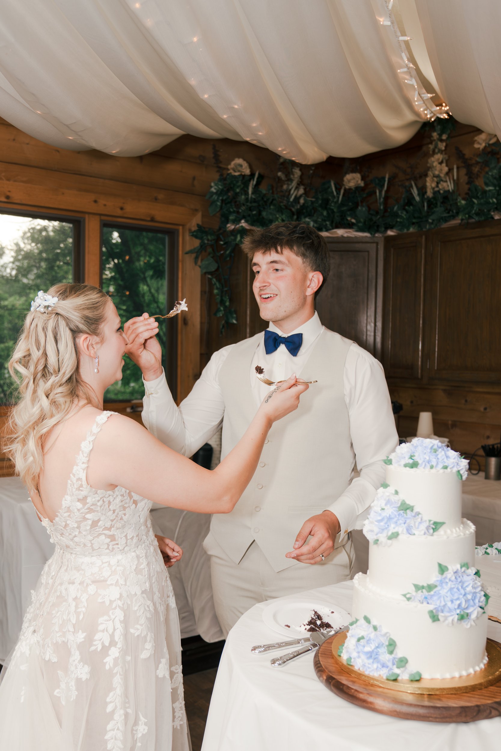Wisconsin-wedding-photographer-lacrosse-best-wedding-photography-bride-2027-milwaukee-wedding-photographer-bridal-portraits-598.jpg