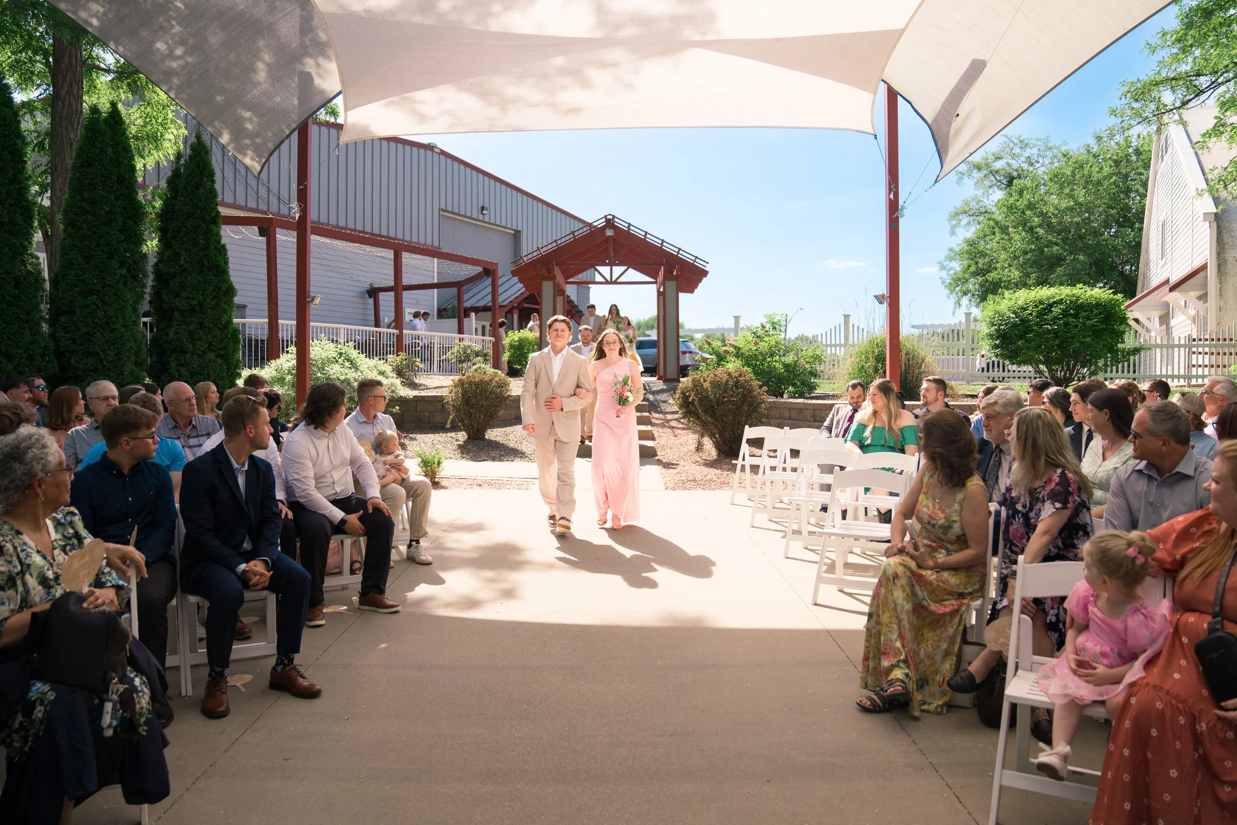Celebrations-on-the-river-la-crosse-wisconsin-wedding-photography-midwest-wedding-portraits184.jpg