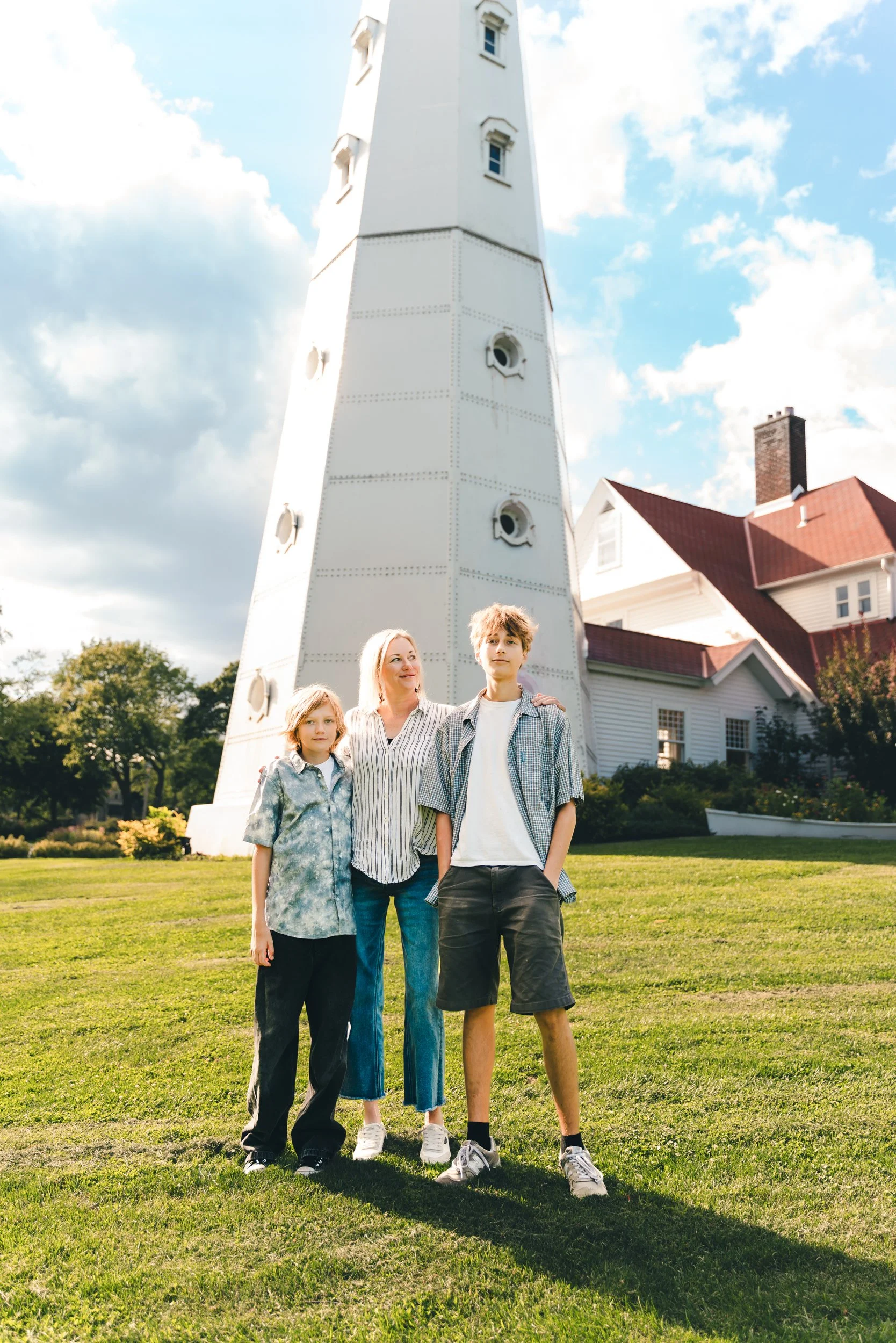 milwauke-wisconsin-family-portait-photography-session-family-photographer-black-cat-alley-shorewood-whitefishbay-lake-park-lake-michigan-family-photographer-79.jpg