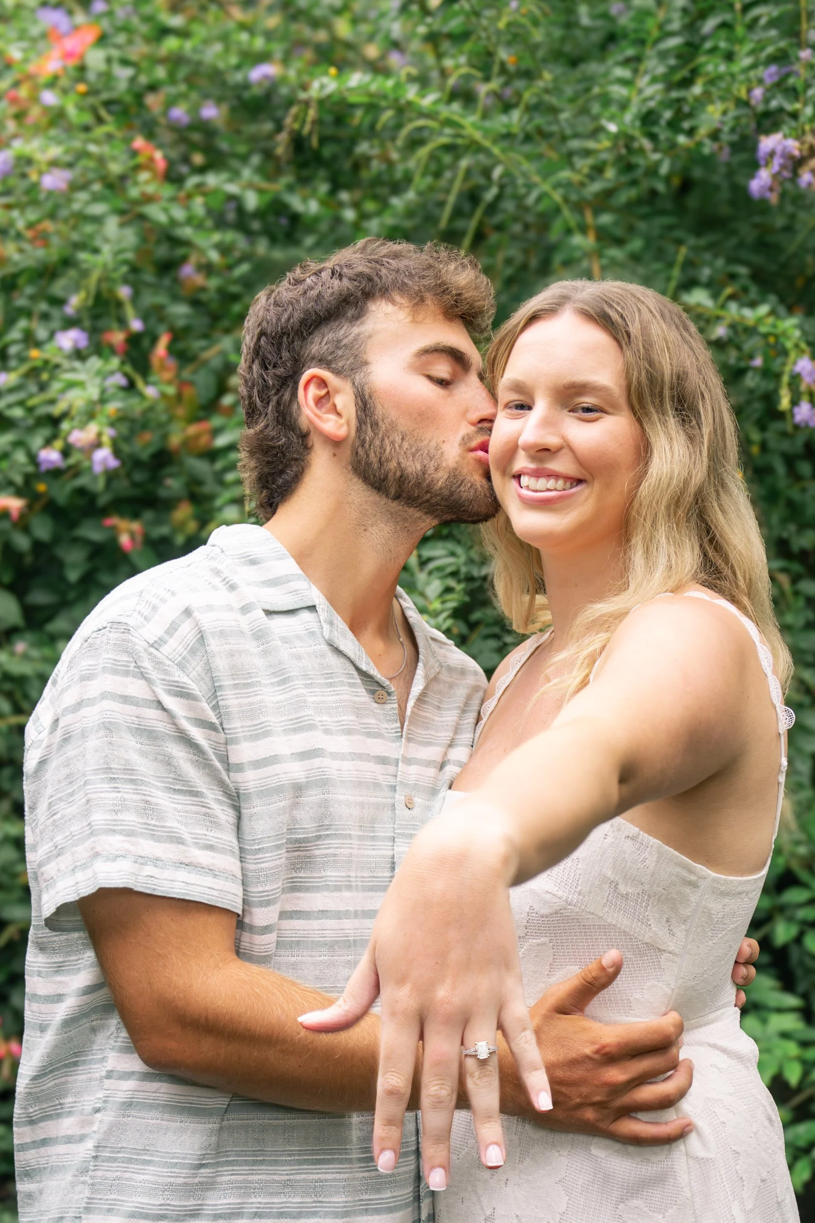 mitchell-park-domes-milwaukee-wisconsin-wedding-engagement-photographer-fine-art-photo-session-bridal-portraits-best-wedding-engaged-photography-029.jpg