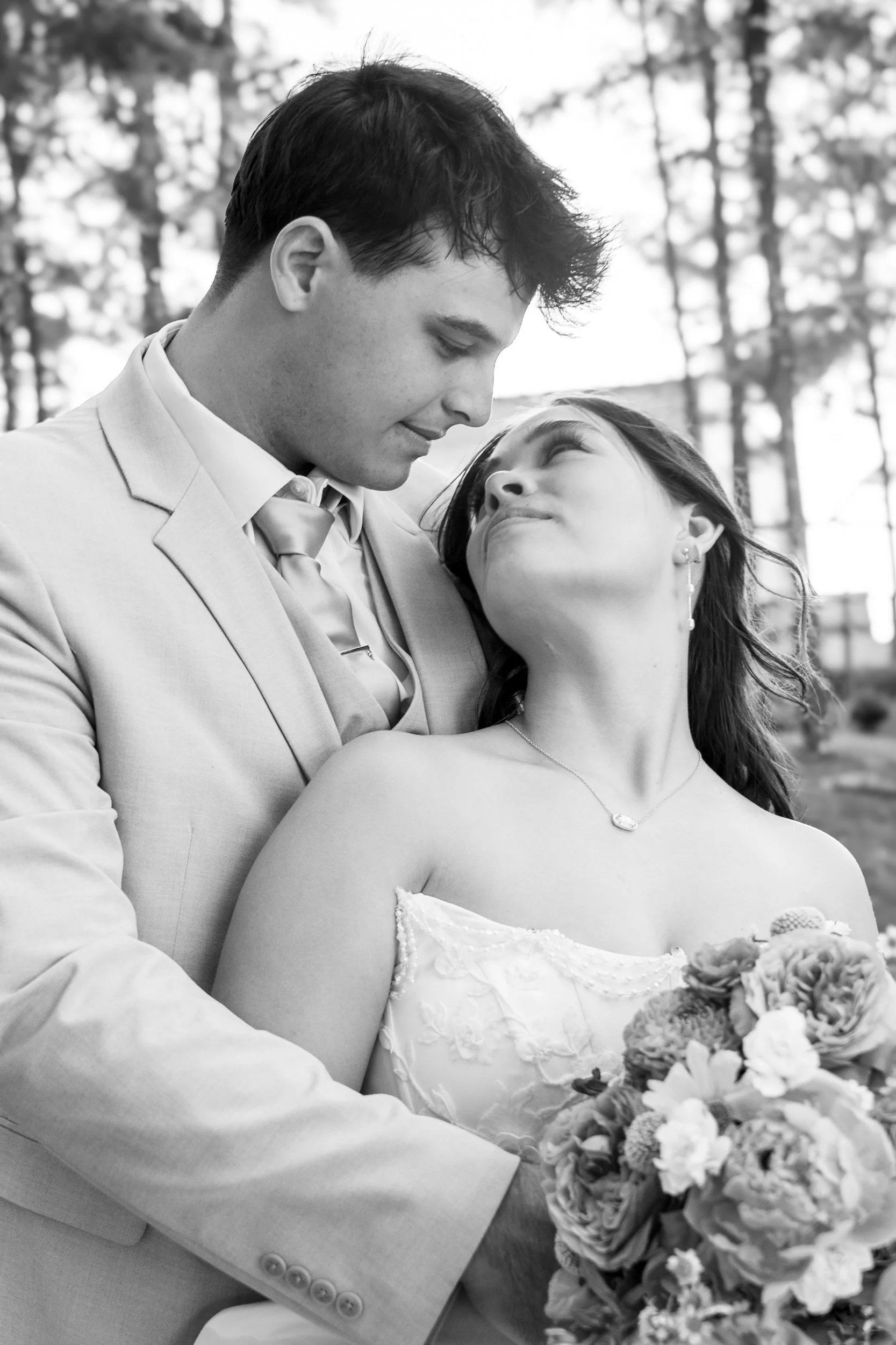 Celebrations-on-the-river-la-crosse-wisconsin-wedding-photography-midwest-wedding-portraits607.jpg