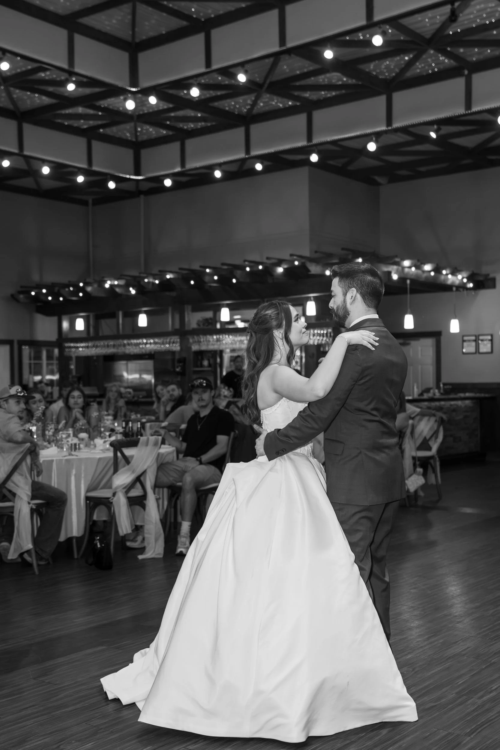 Celebrations-on-the-river-la-crosse-wisconsin-wedding-photography-midwest-wedding-portraits521.jpg