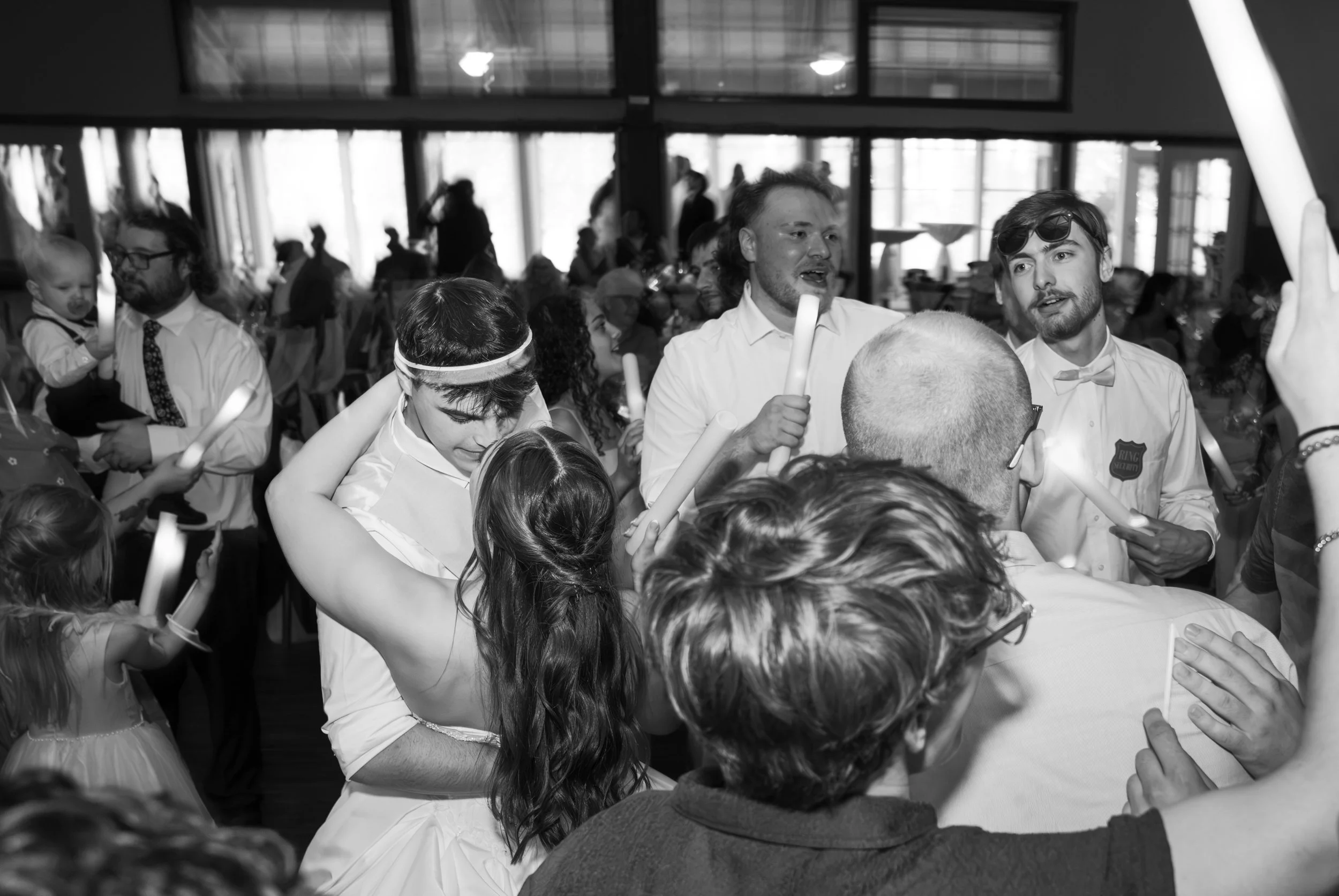 Celebrations-on-the-river-la-crosse-wisconsin-wedding-photography-midwest-wedding-portraits575.jpg