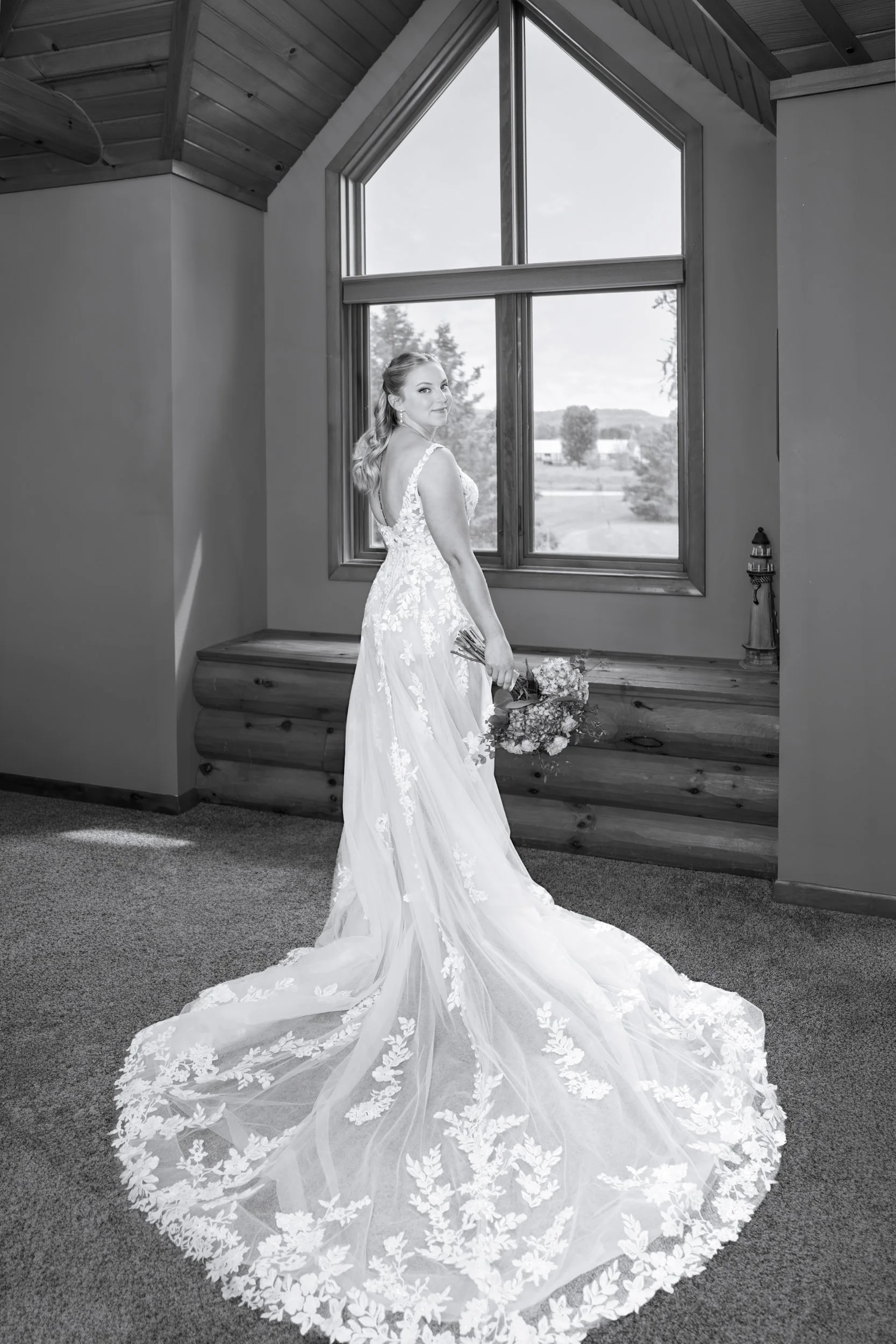 Wisconsin-wedding-photographer-lacrosse-best-wedding-photography-bride-2027-milwaukee-wedding-photographer-bridal-portraits-144.jpg