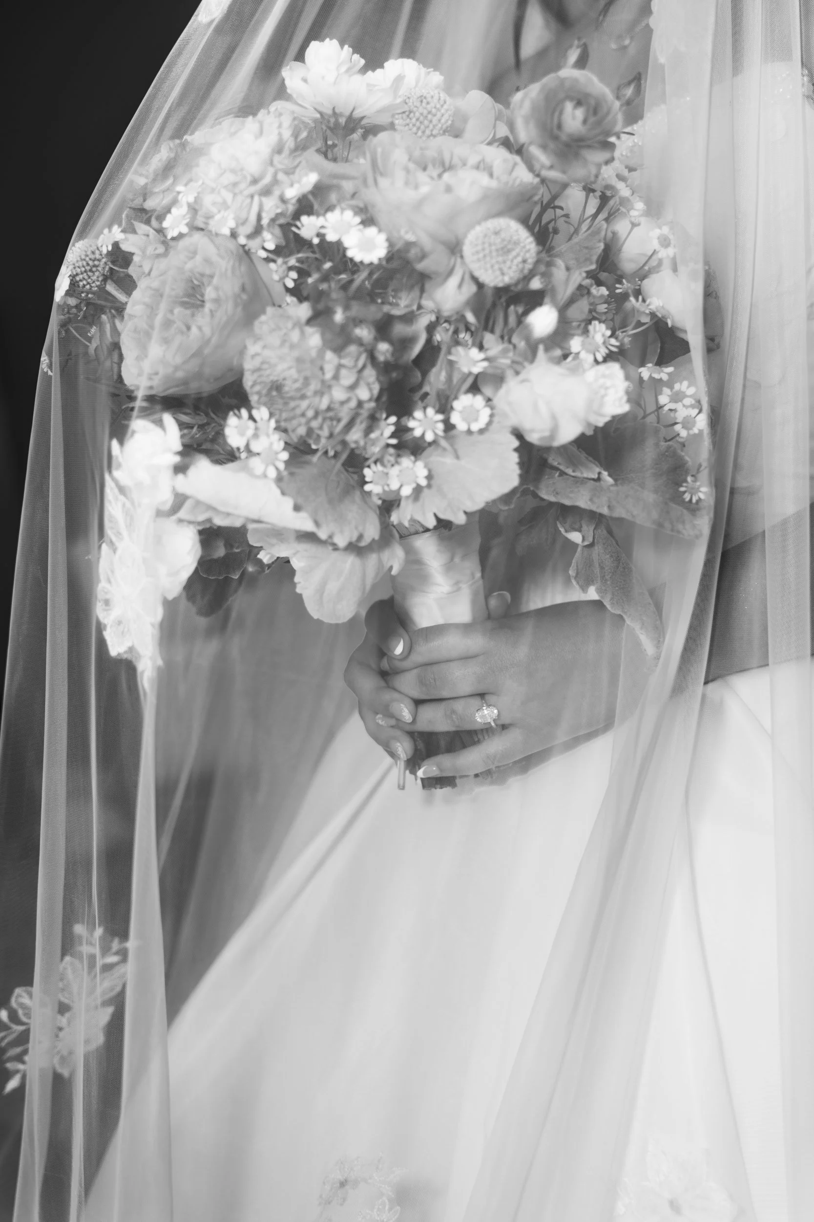 Celebrations-on-the-river-la-crosse-wisconsin-wedding-photography-midwest-wedding-portraits078.jpg