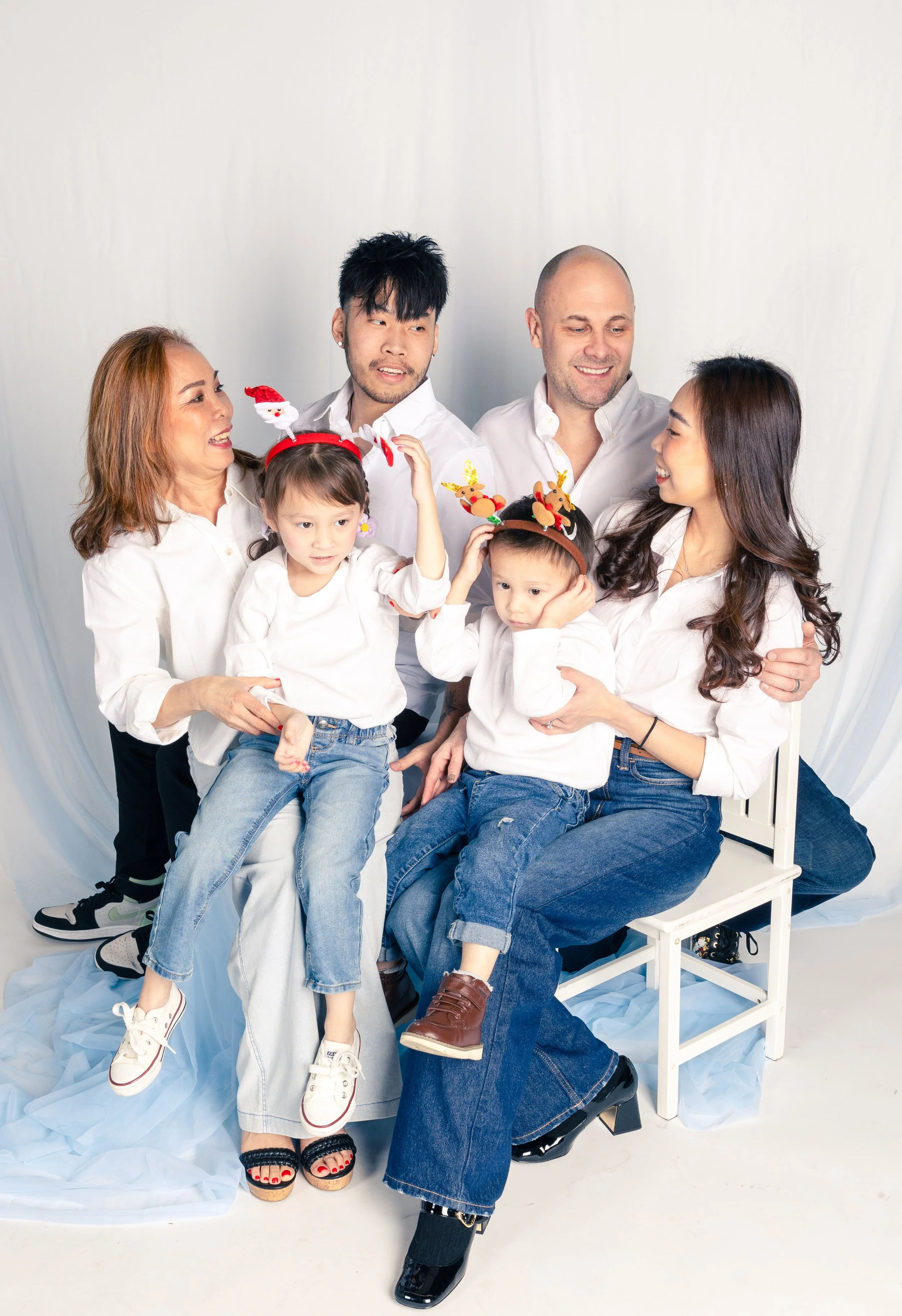 milwauke-wisconsin-family-studio-portraits-studio-photography-indoor-family-photos-kids-session-best-milwaukee-wisconsin-family-portraits072.jpg