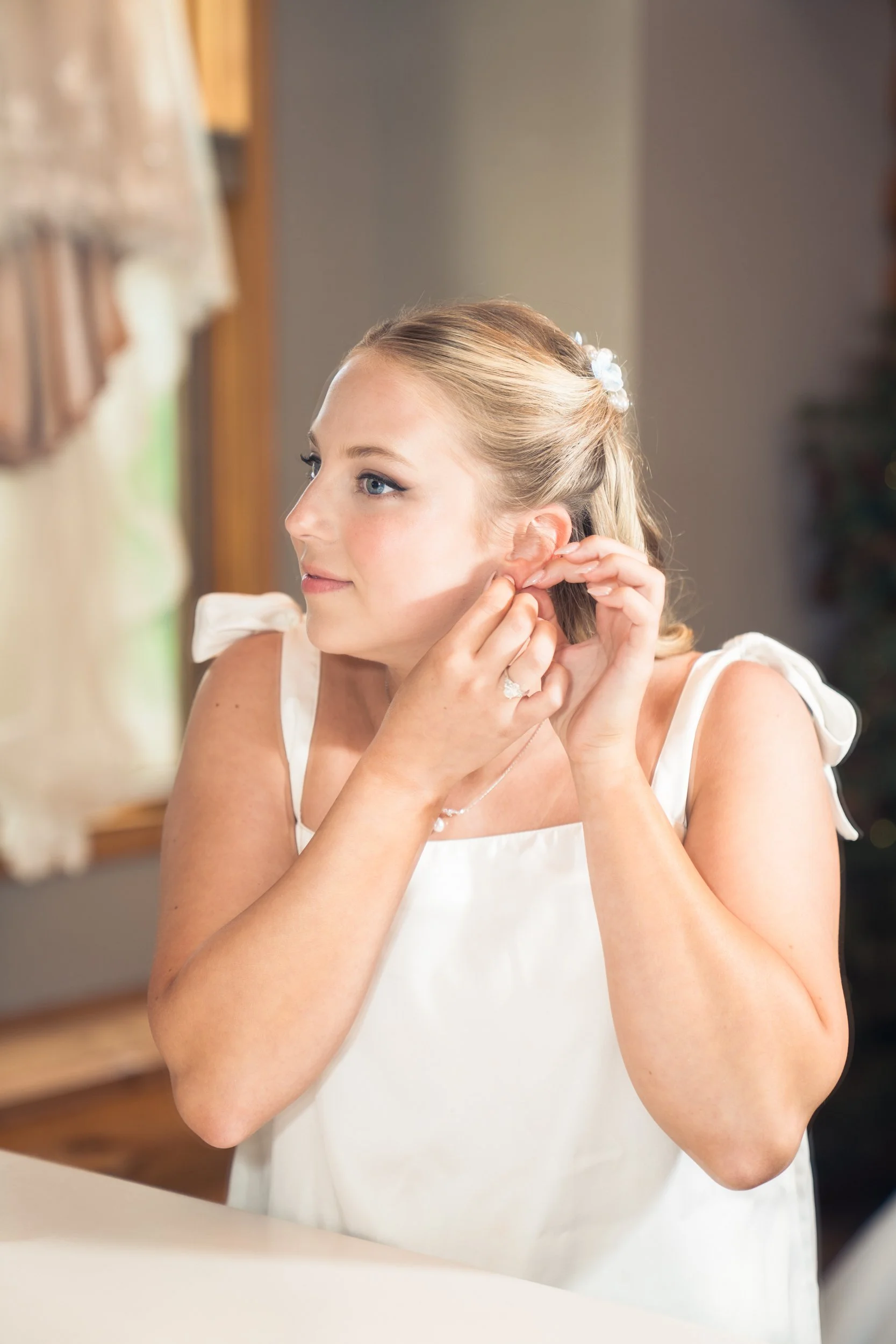 Wisconsin-wedding-photographer-lacrosse-best-wedding-photography-bride-2027-milwaukee-wedding-photographer-bridal-portraits-071.jpg