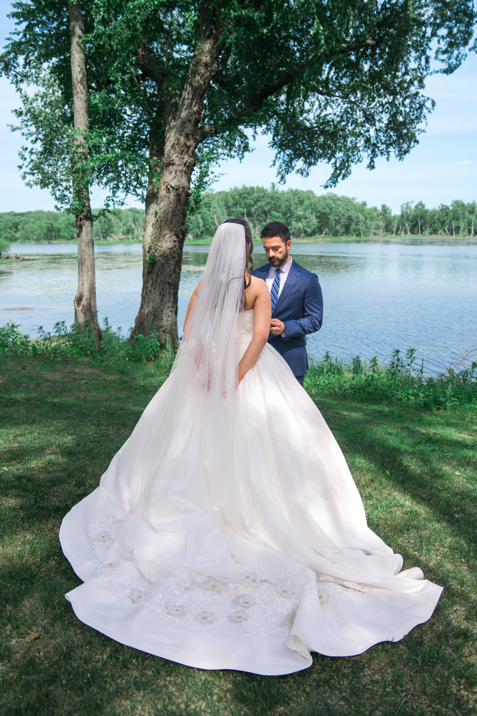 Celebrations-on-the-river-la-crosse-wisconsin-wedding-photography-midwest-wedding-portraits096.jpg