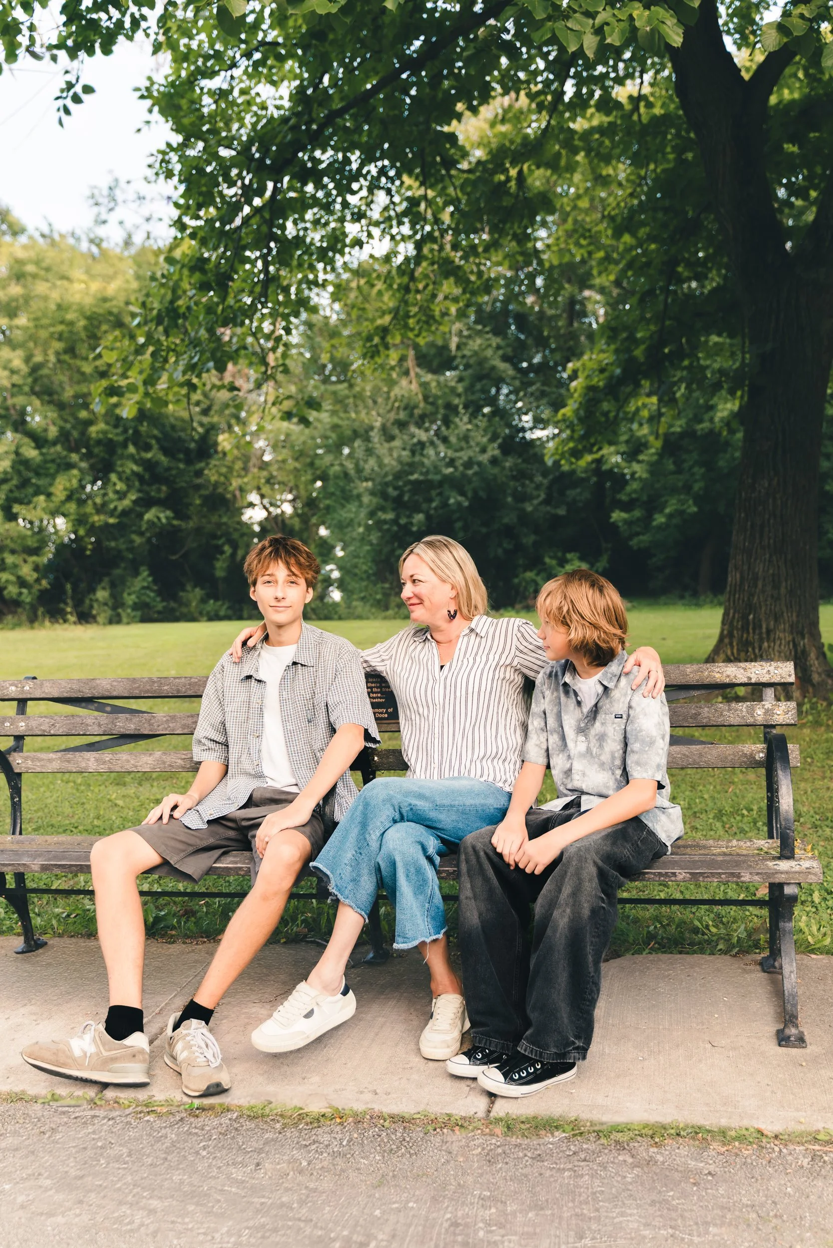 milwauke-wisconsin-family-portait-photography-session-family-photographer-black-cat-alley-shorewood-whitefishbay-lake-park-lake-michigan-family-photographer-53.jpg