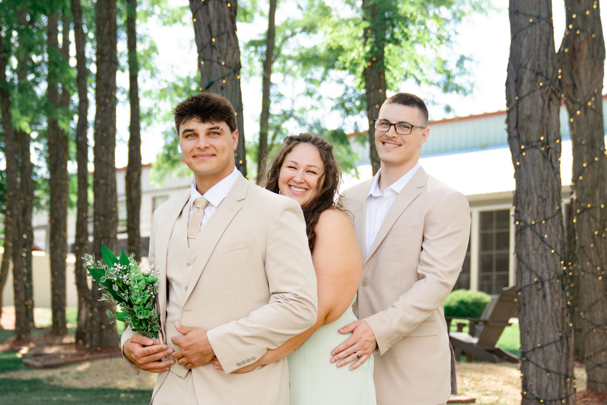 Celebrations-on-the-river-la-crosse-wisconsin-wedding-photography-midwest-wedding-portraits165.jpg