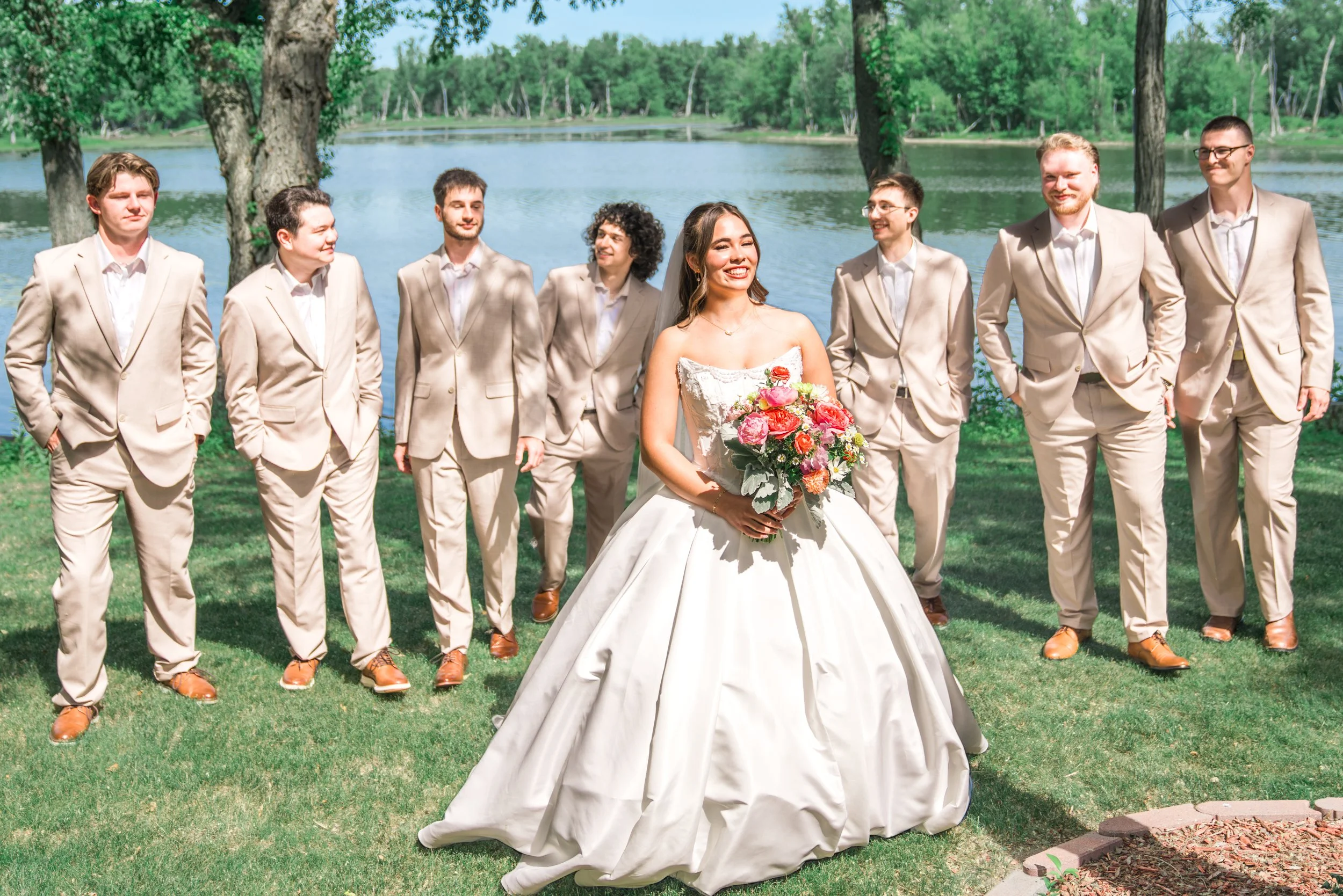 Celebrations-on-the-river-la-crosse-wisconsin-wedding-photography-midwest-wedding-portraits132.jpg