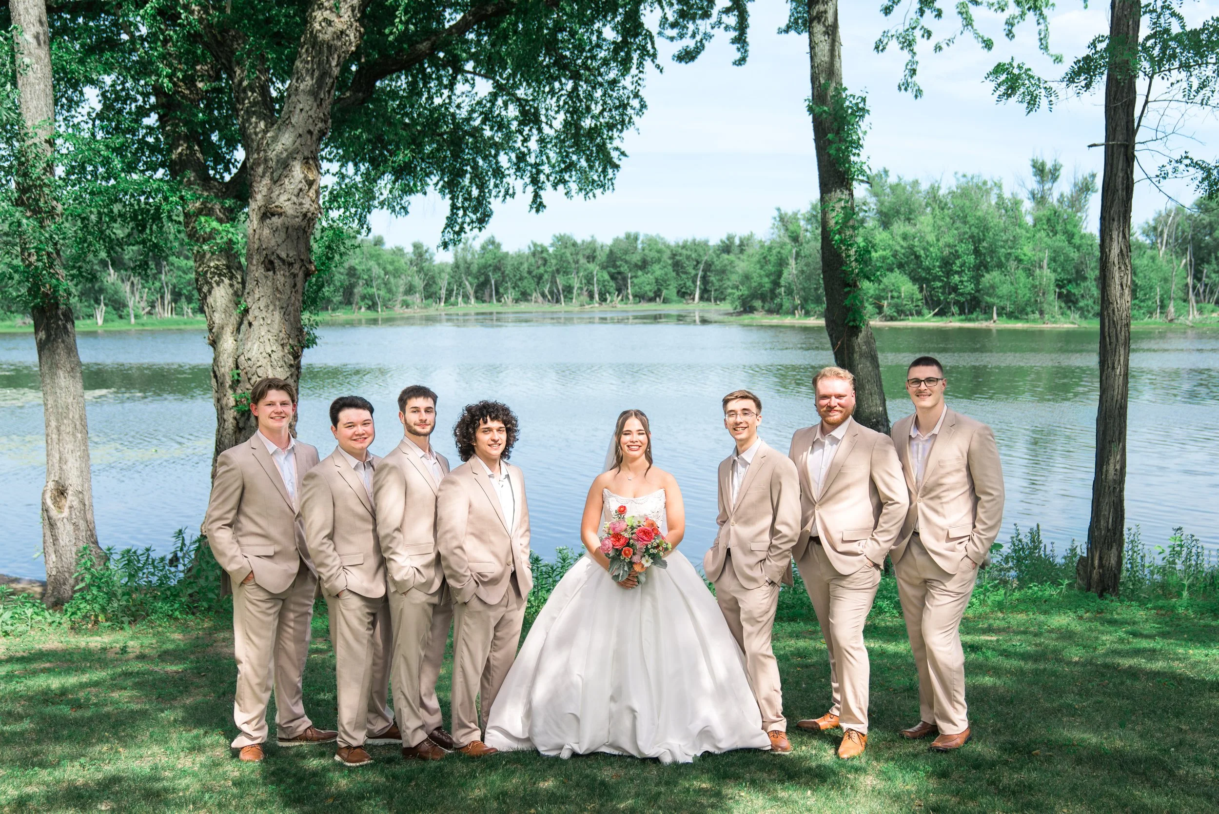Celebrations-on-the-river-la-crosse-wisconsin-wedding-photography-midwest-wedding-portraits131.jpg