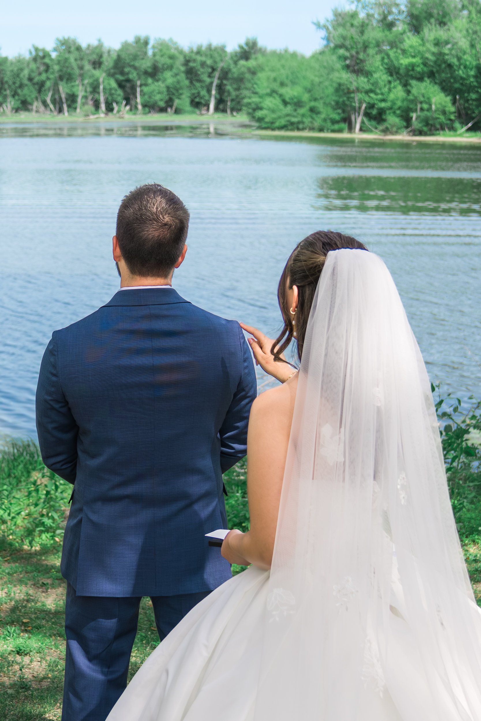 Celebrations-on-the-river-la-crosse-wisconsin-wedding-photography-midwest-wedding-portraits088.jpg