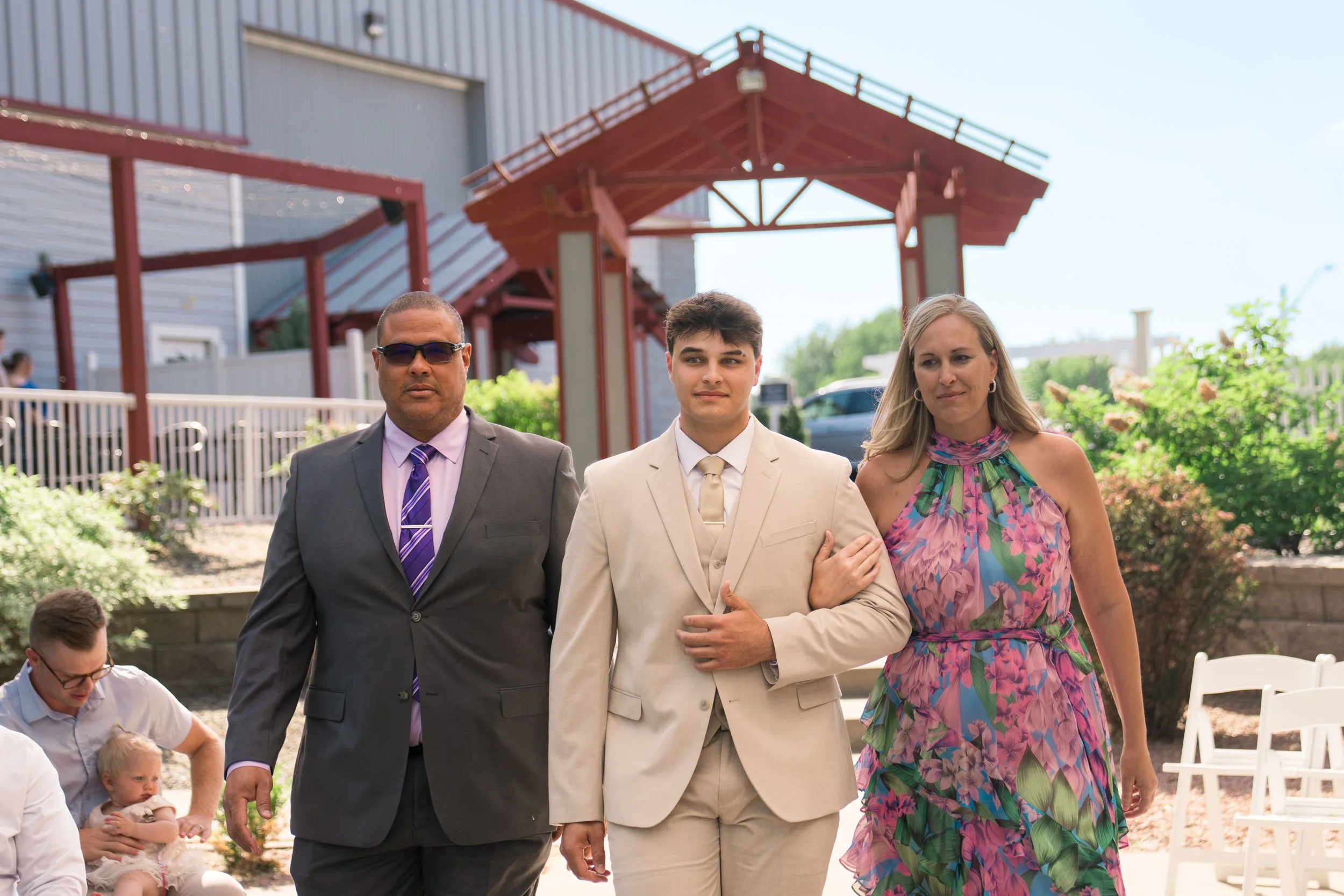 Celebrations-on-the-river-la-crosse-wisconsin-wedding-photography-midwest-wedding-portraits175.jpg