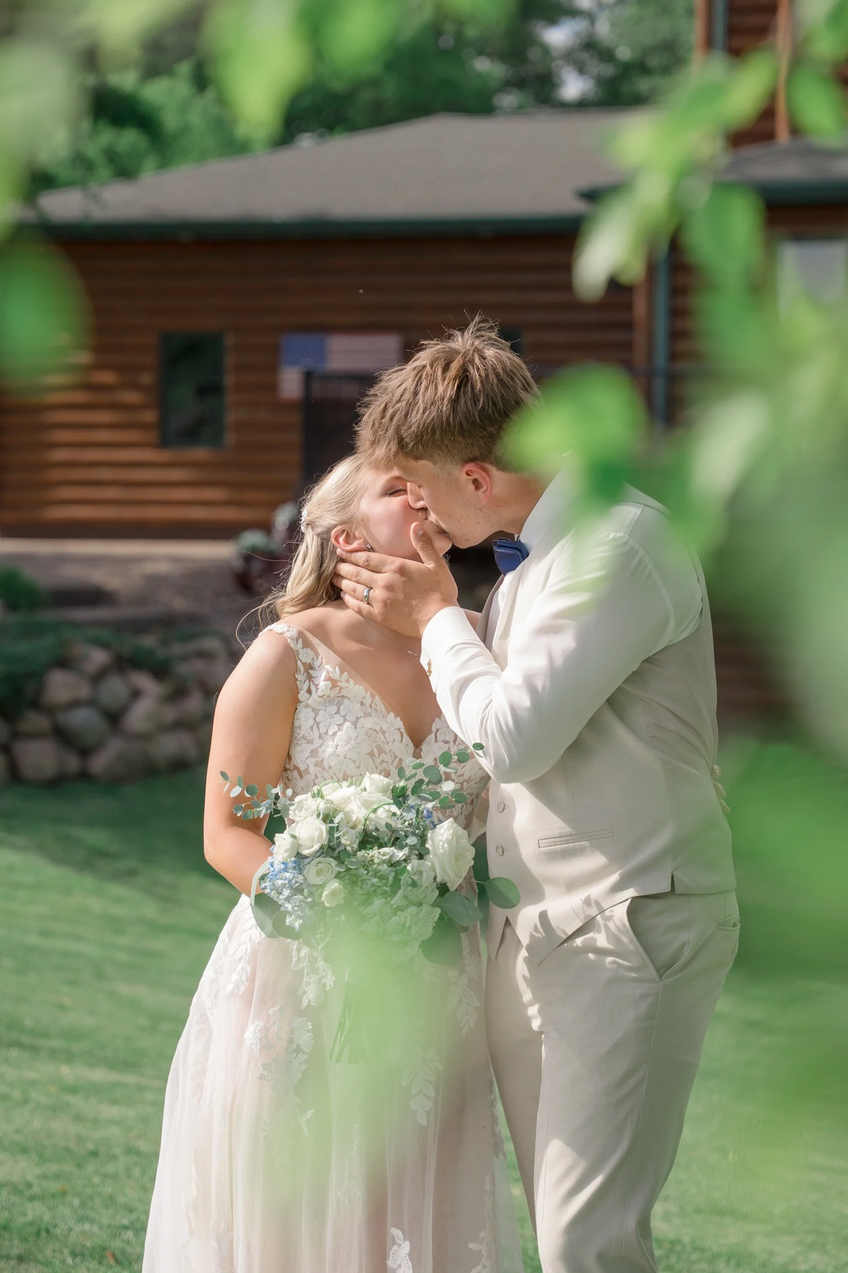 Wisconsin-wedding-photographer-lacrosse-best-wedding-photography-bride-2027-milwaukee-wedding-photographer-bridal-portraits-466.jpg