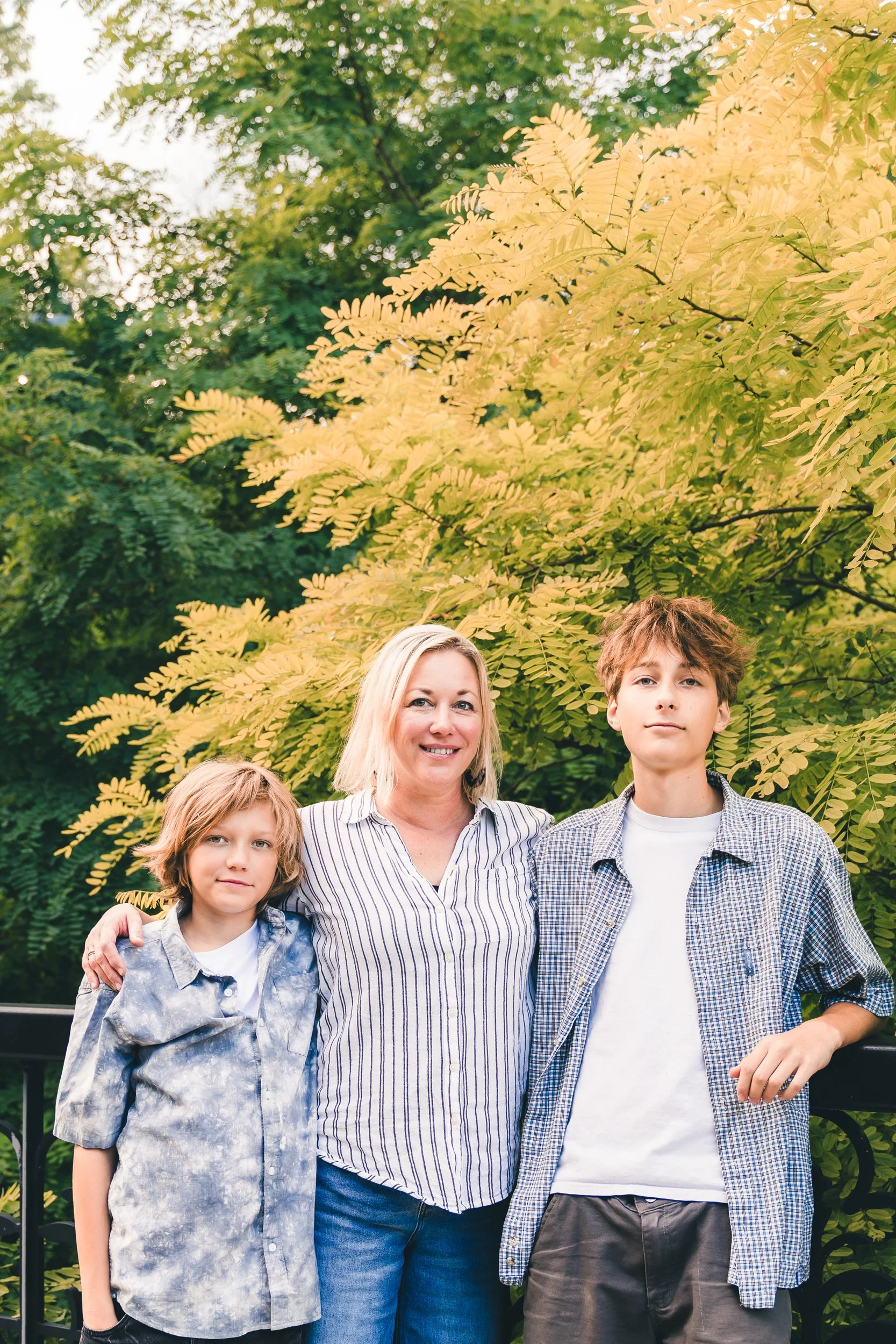 milwauke-wisconsin-family-portait-photography-session-family-photographer-black-cat-alley-shorewood-whitefishbay-lake-park-lake-michigan-family-photographer-98.jpg