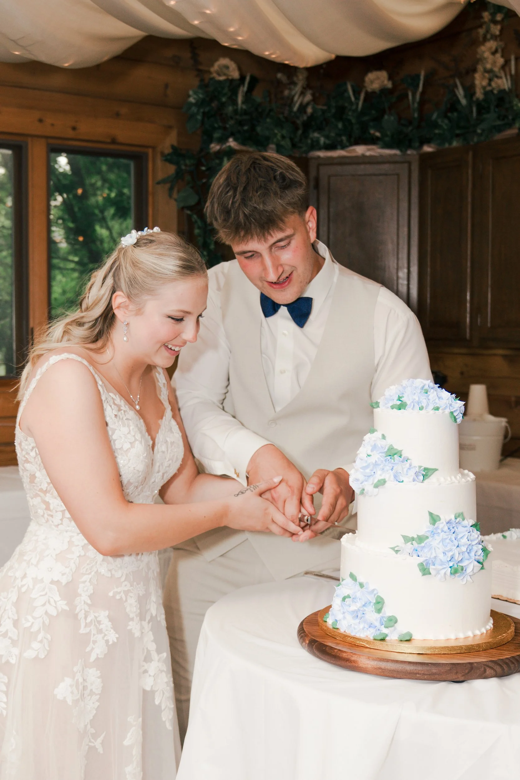 Wisconsin-wedding-photographer-lacrosse-best-wedding-photography-bride-2027-milwaukee-wedding-photographer-bridal-portraits-592.jpg