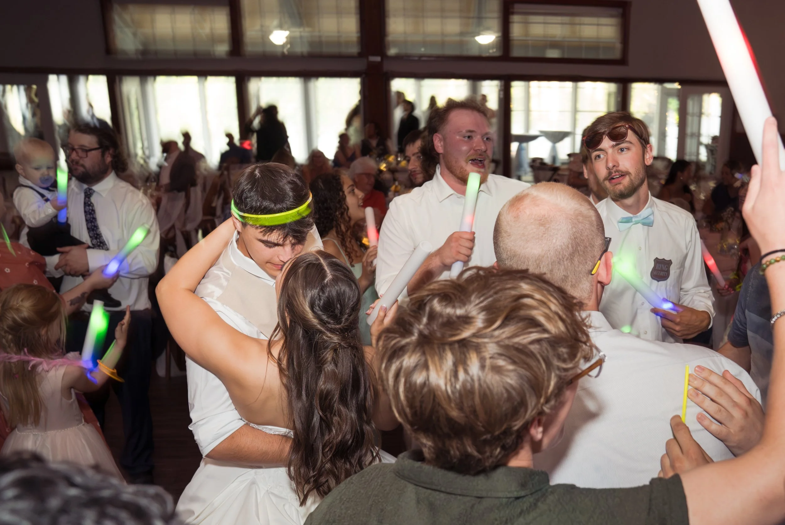 Celebrations-on-the-river-la-crosse-wisconsin-wedding-photography-midwest-wedding-portraits574.jpg