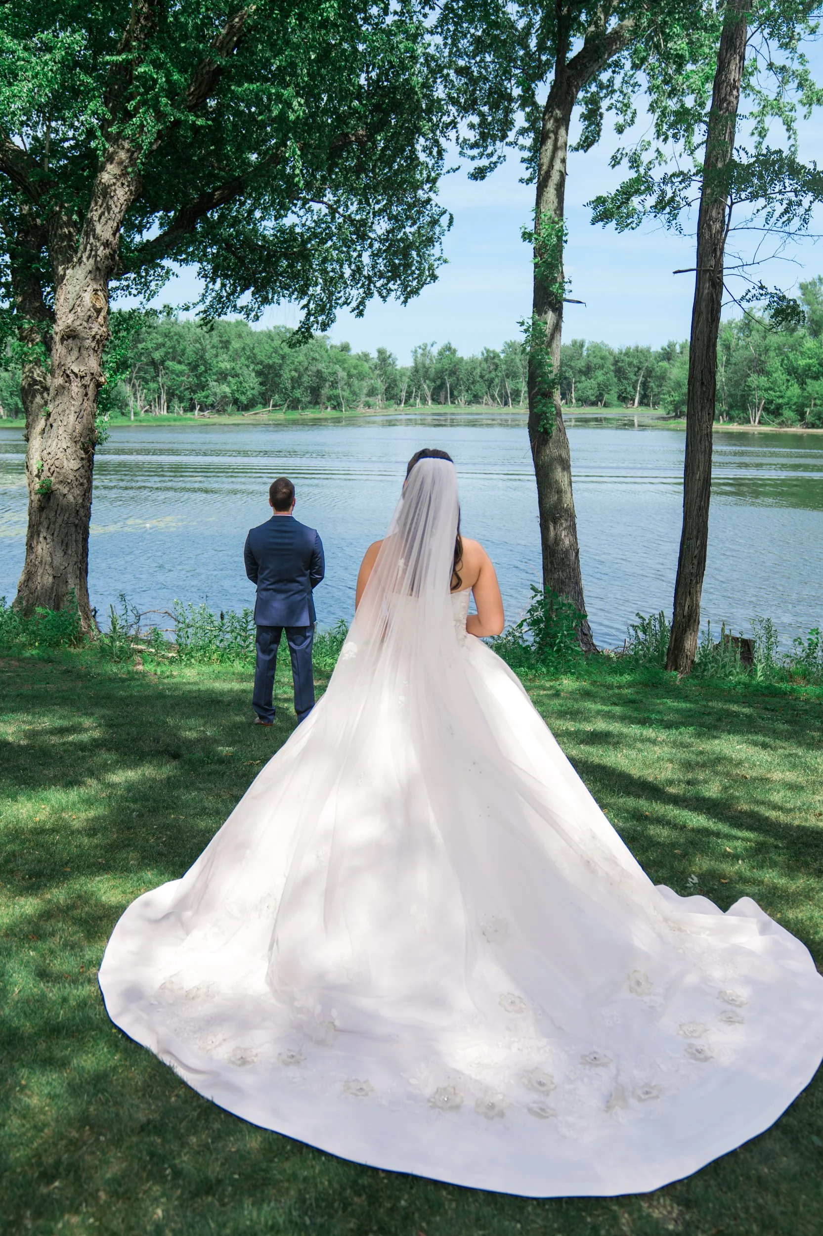 Celebrations-on-the-river-la-crosse-wisconsin-wedding-photography-midwest-wedding-portraits087.jpg