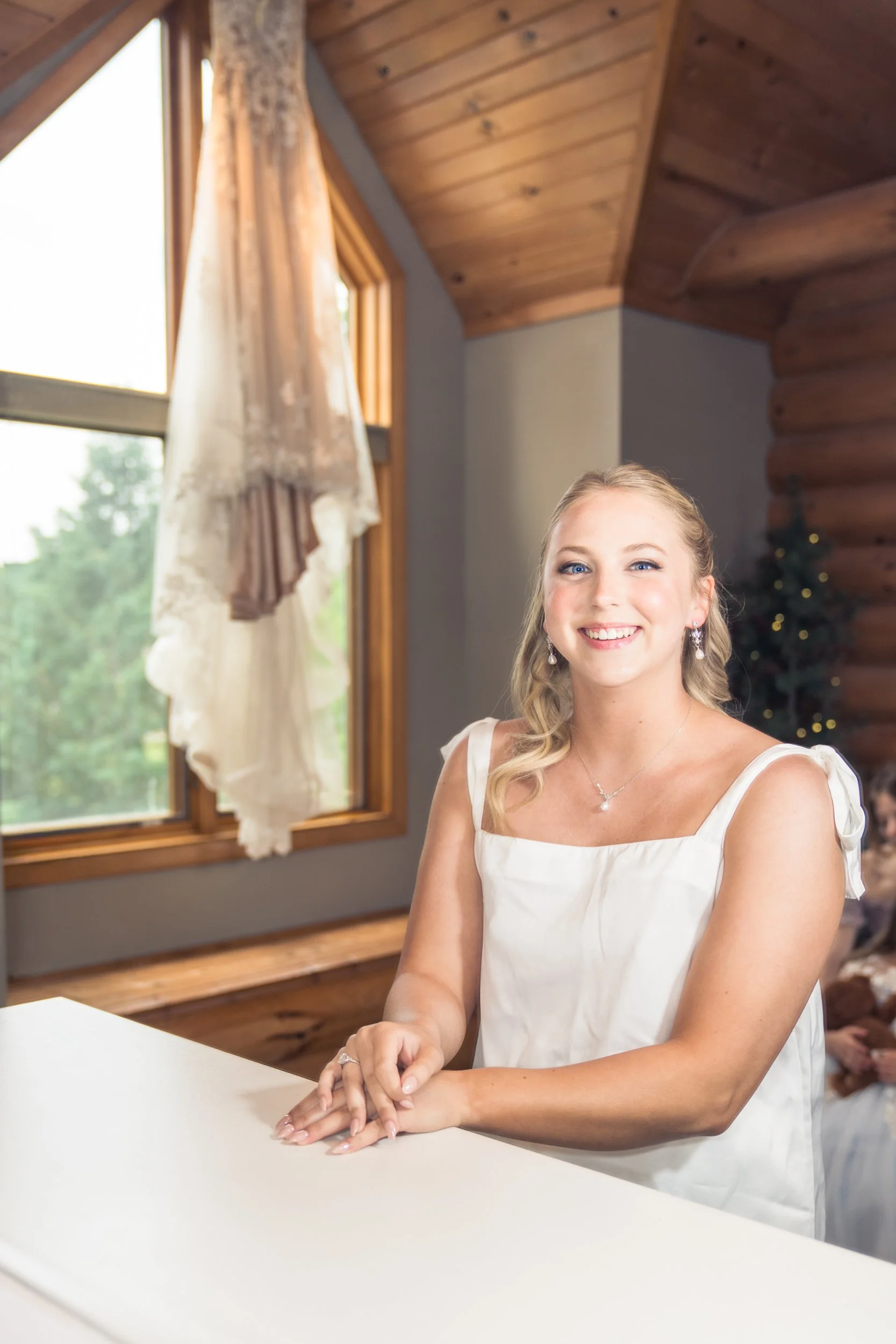 Wisconsin-wedding-photographer-lacrosse-best-wedding-photography-bride-2027-milwaukee-wedding-photographer-bridal-portraits-078.jpg