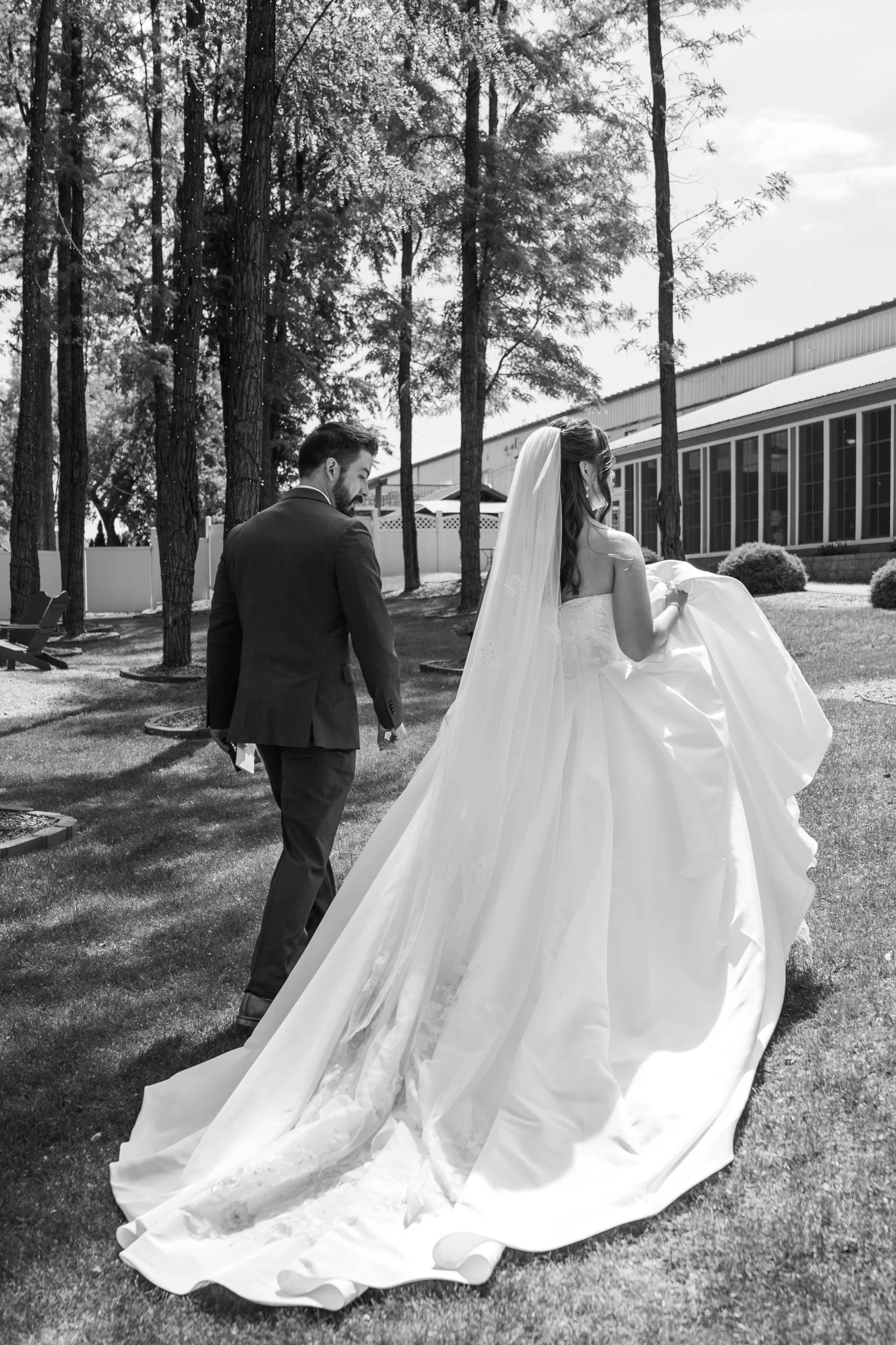 Celebrations-on-the-river-la-crosse-wisconsin-wedding-photography-midwest-wedding-portraits106.jpg