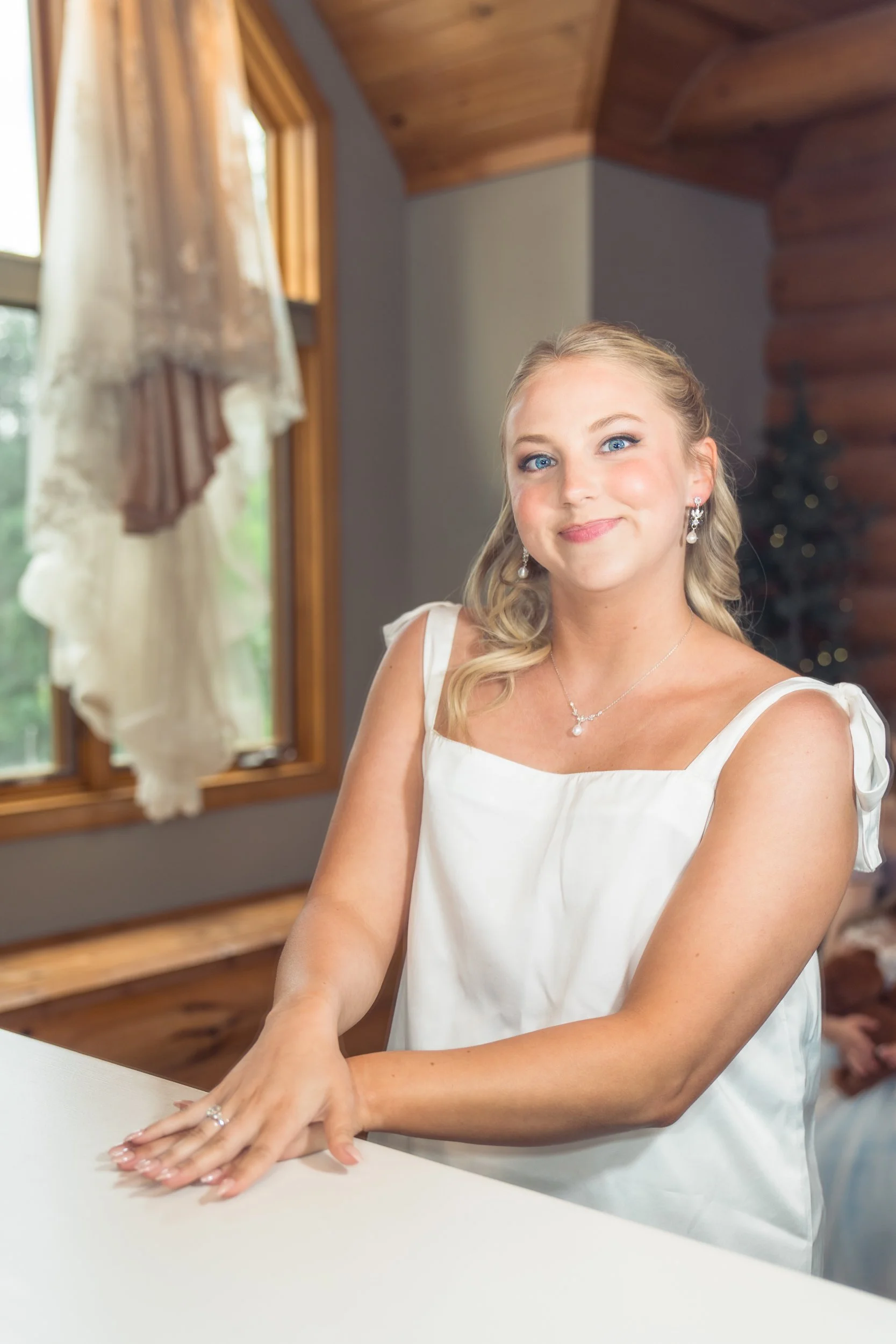Wisconsin-wedding-photographer-lacrosse-best-wedding-photography-bride-2027-milwaukee-wedding-photographer-bridal-portraits-076.jpg