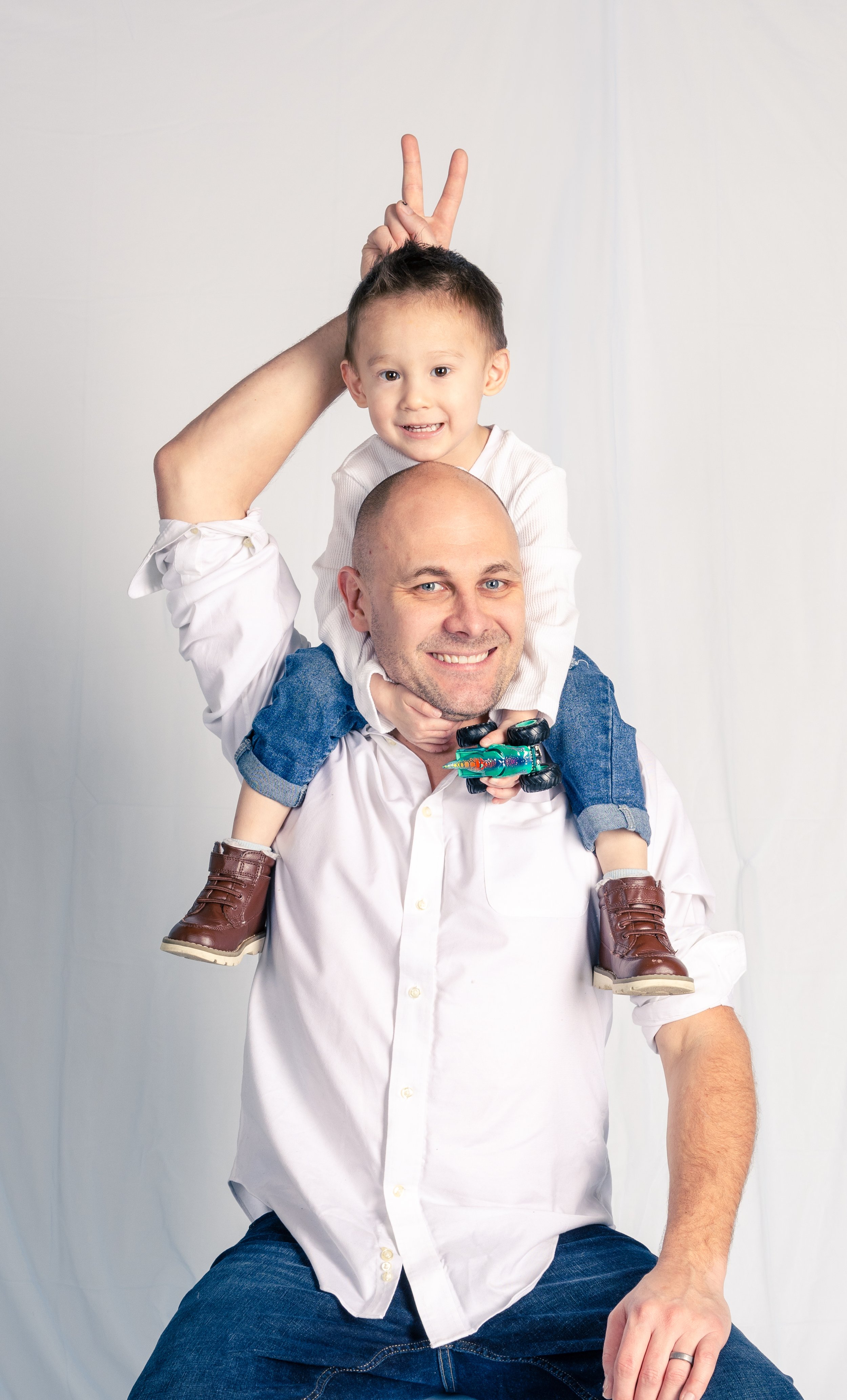 milwauke-wisconsin-family-studio-portraits-studio-photography-indoor-family-photos-kids-session-best-milwaukee-wisconsin-family-portraits041.jpg