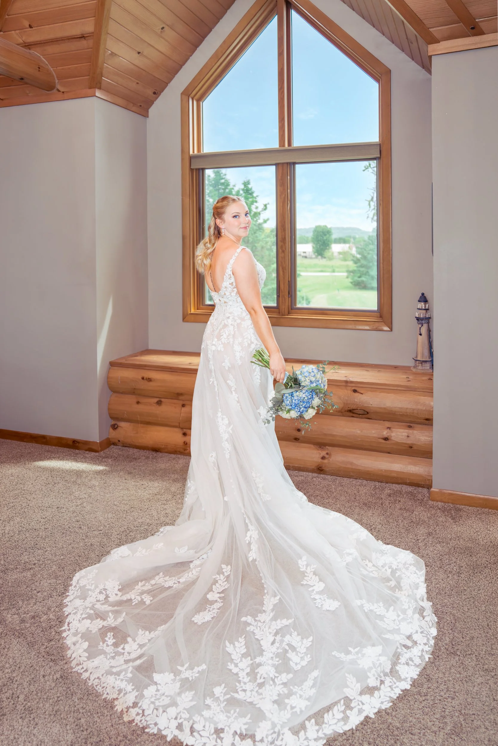Wisconsin-wedding-photographer-lacrosse-best-wedding-photography-bride-2027-milwaukee-wedding-photographer-bridal-portraits-143.jpg