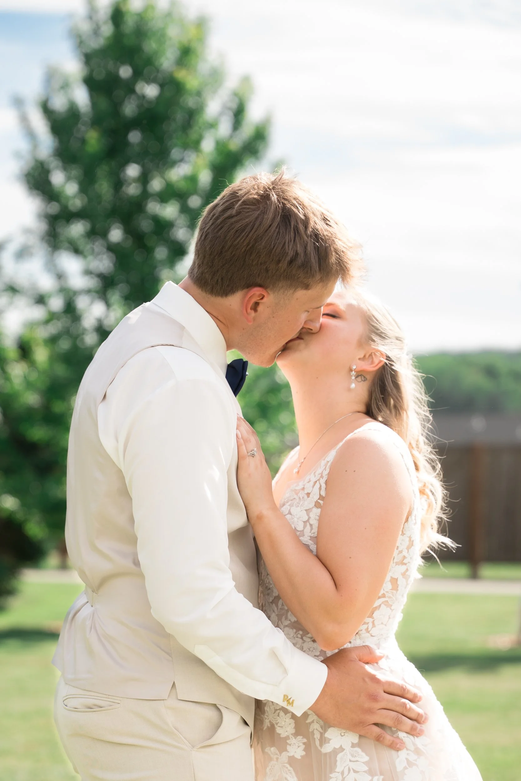 Wisconsin-wedding-photographer-lacrosse-best-wedding-photography-bride-2027-milwaukee-wedding-photographer-bridal-portraits-452.jpg