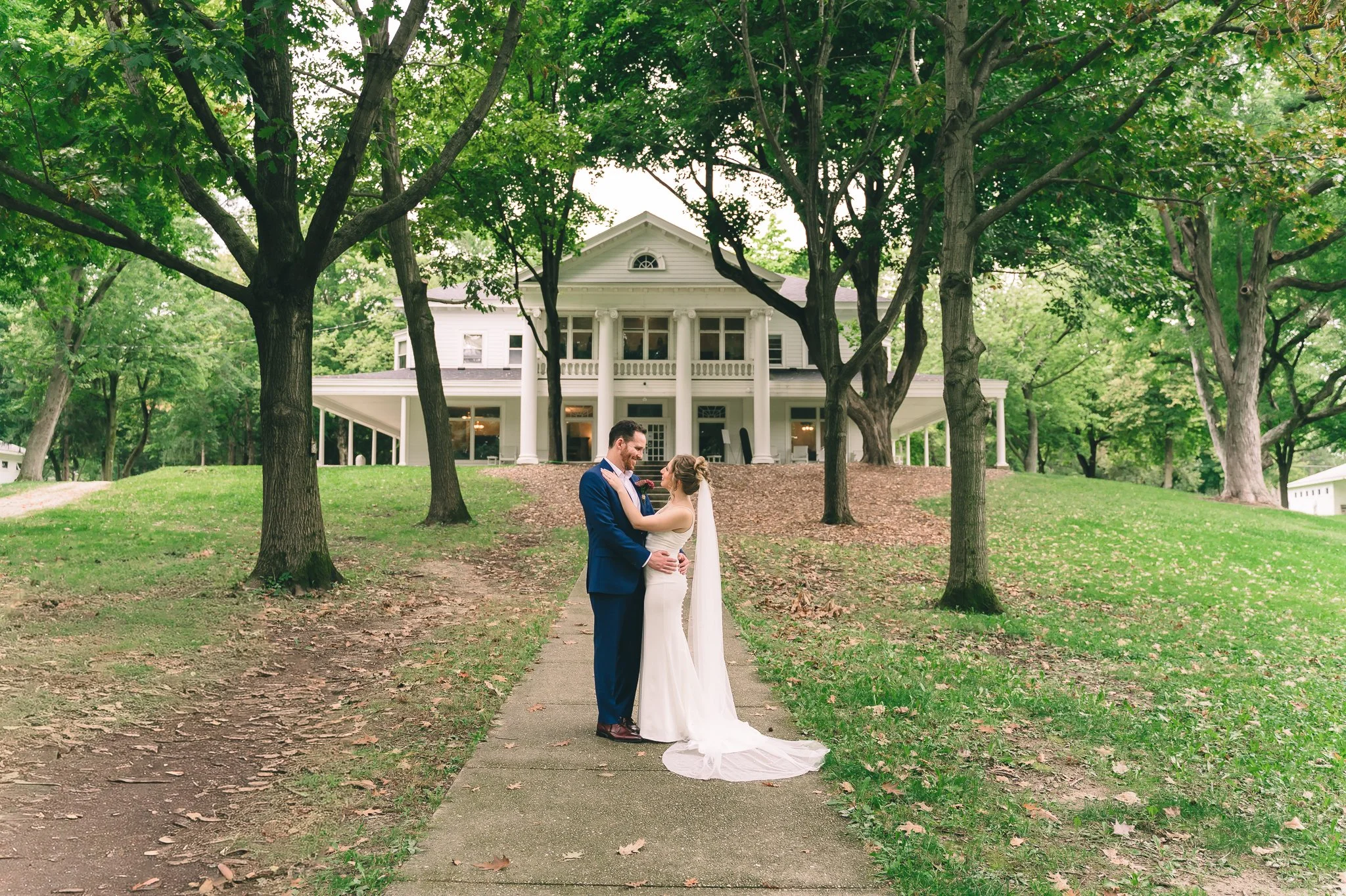 milwaukee_madison_wisconsin_wedding_photographer_osrui_bridal portraits_whitehouse.jpg