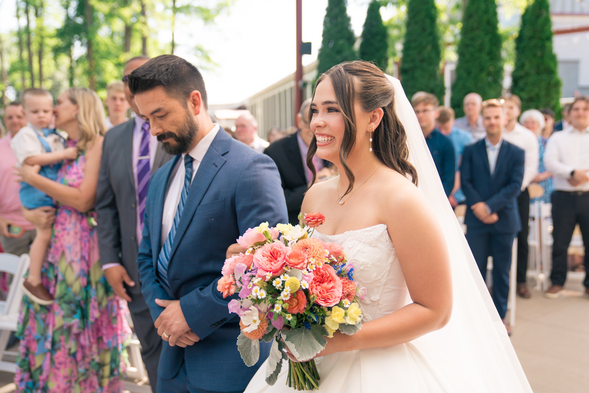 Celebrations-on-the-river-la-crosse-wisconsin-wedding-photography-midwest-wedding-portraits218.jpg