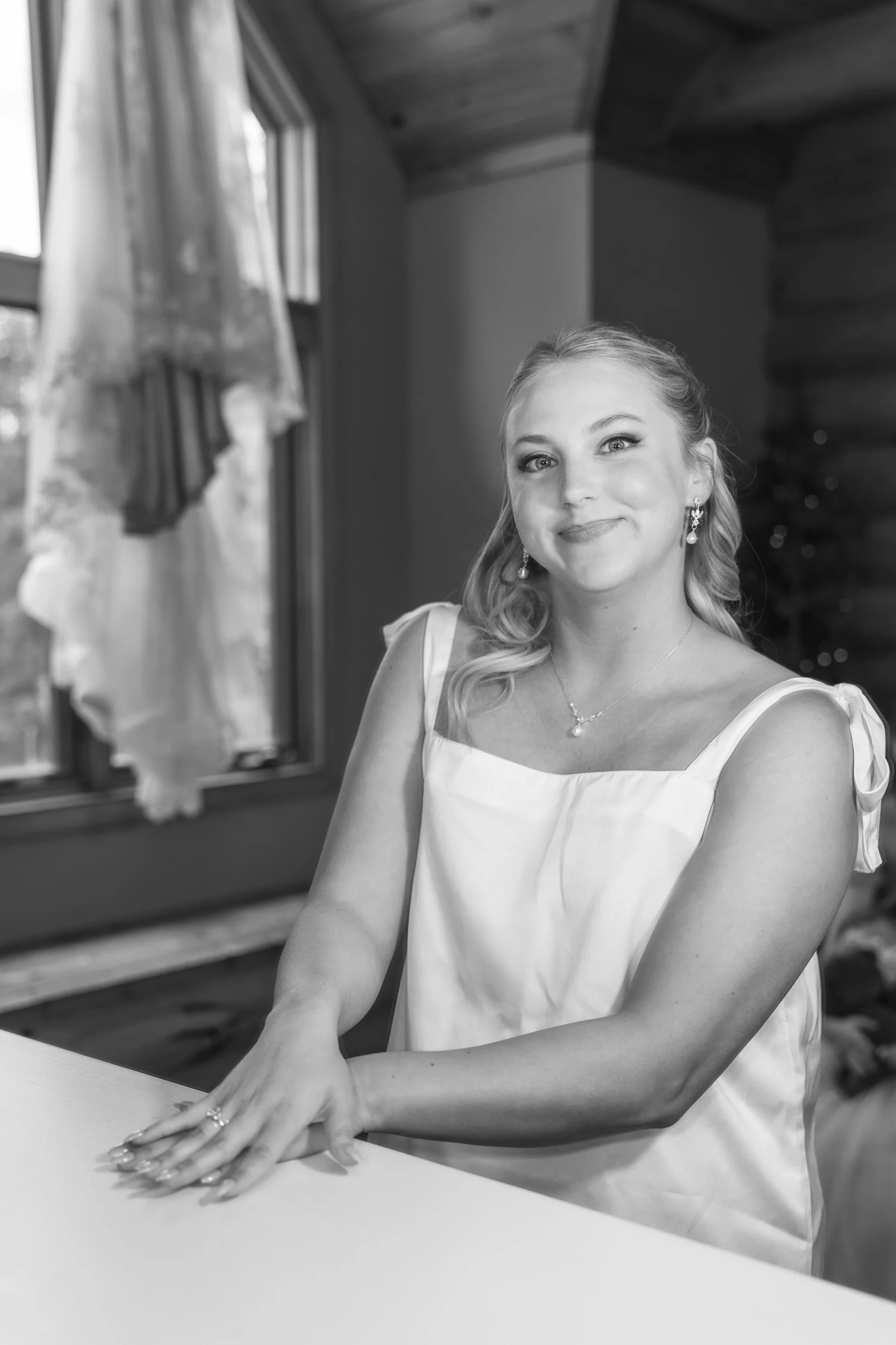 Wisconsin-wedding-photographer-lacrosse-best-wedding-photography-bride-2027-milwaukee-wedding-photographer-bridal-portraits-077.jpg